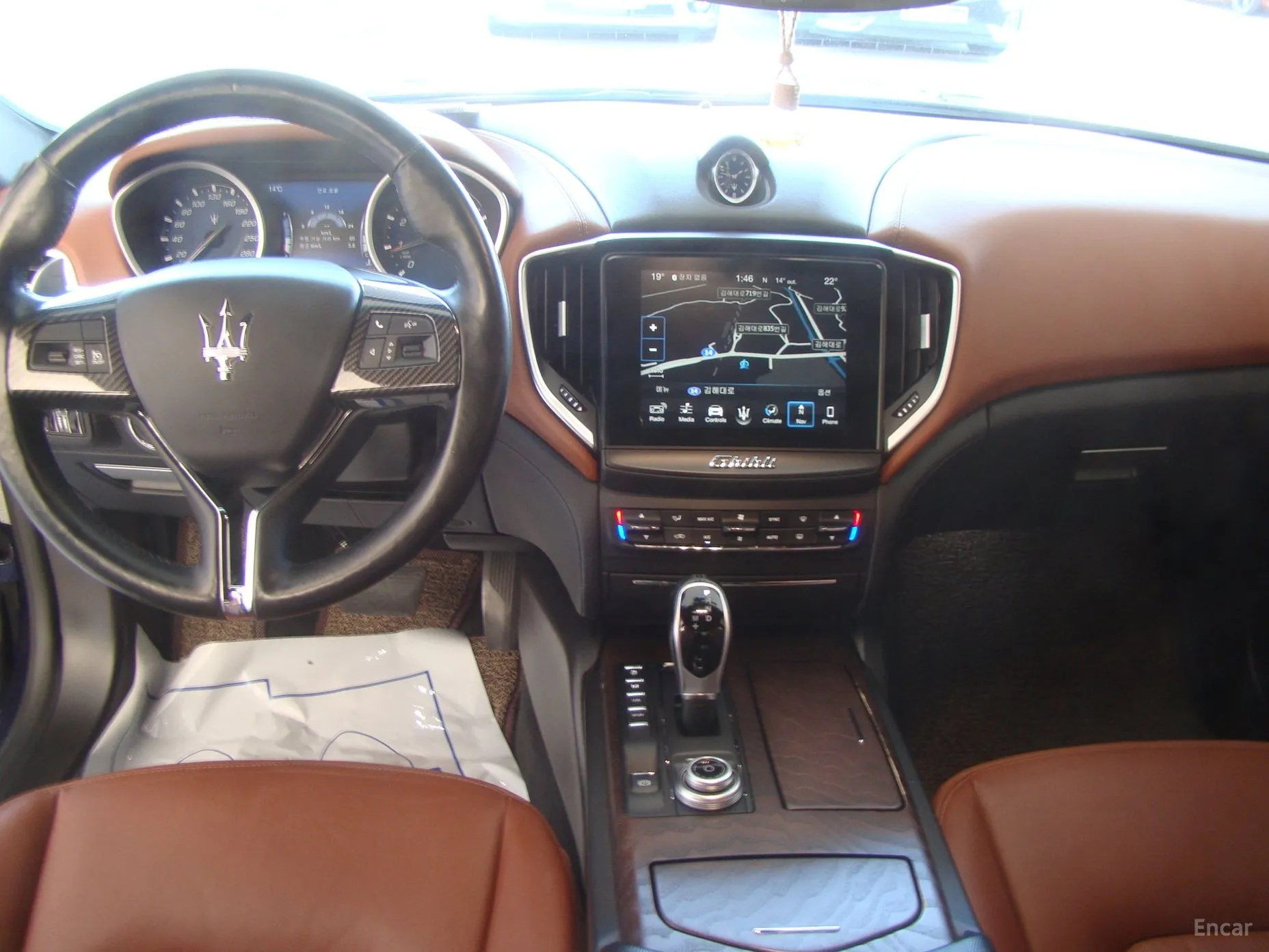 Maserati Ghibli превью 12