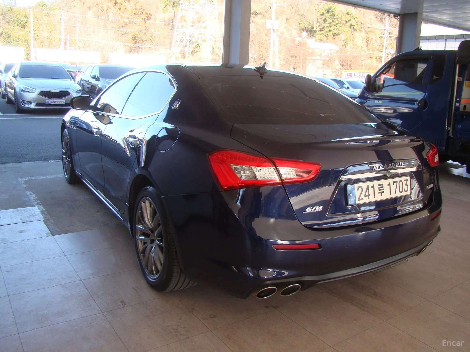 Maserati Ghibli превью 5