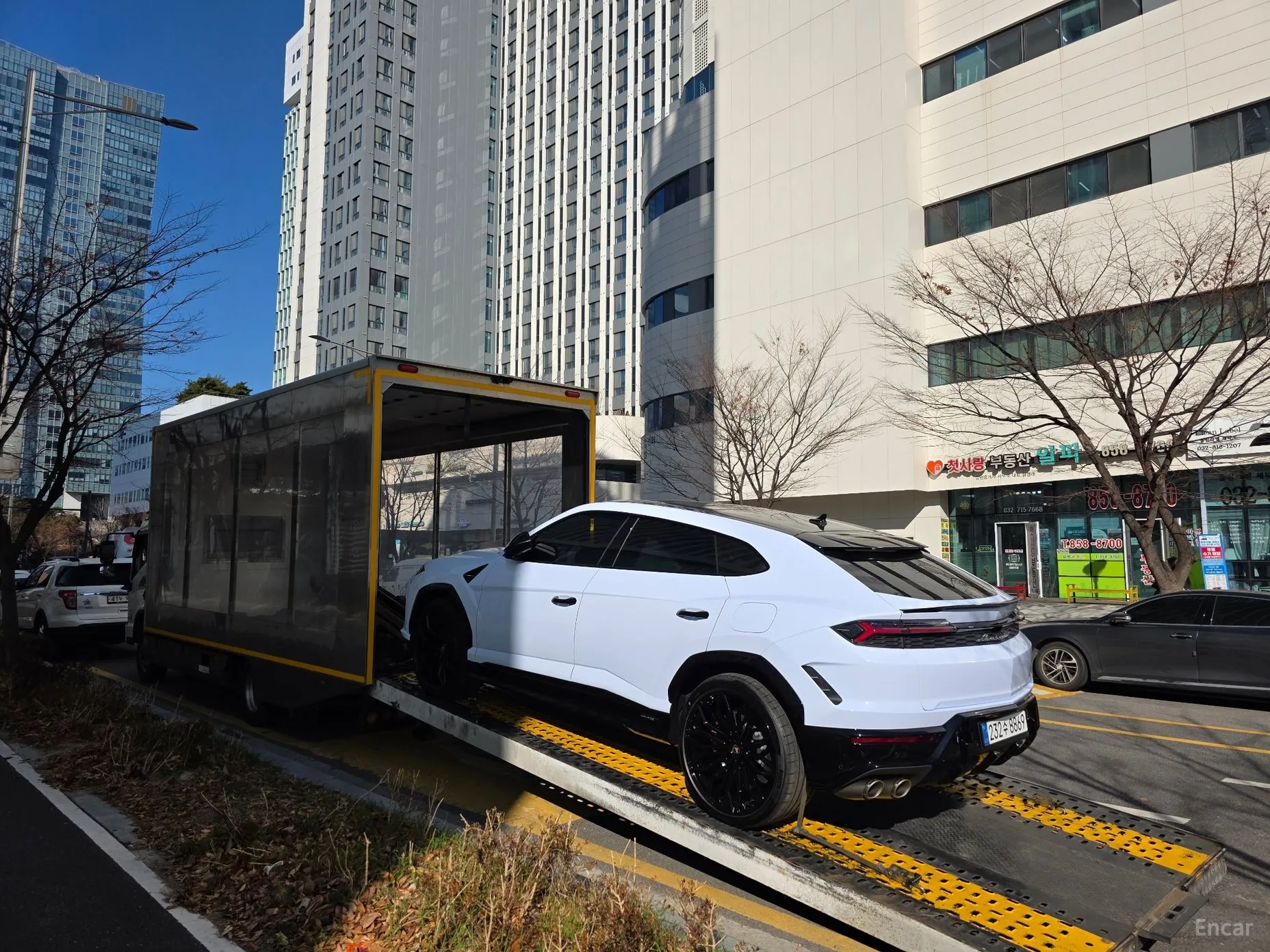 Lamborghini Urus превью 3