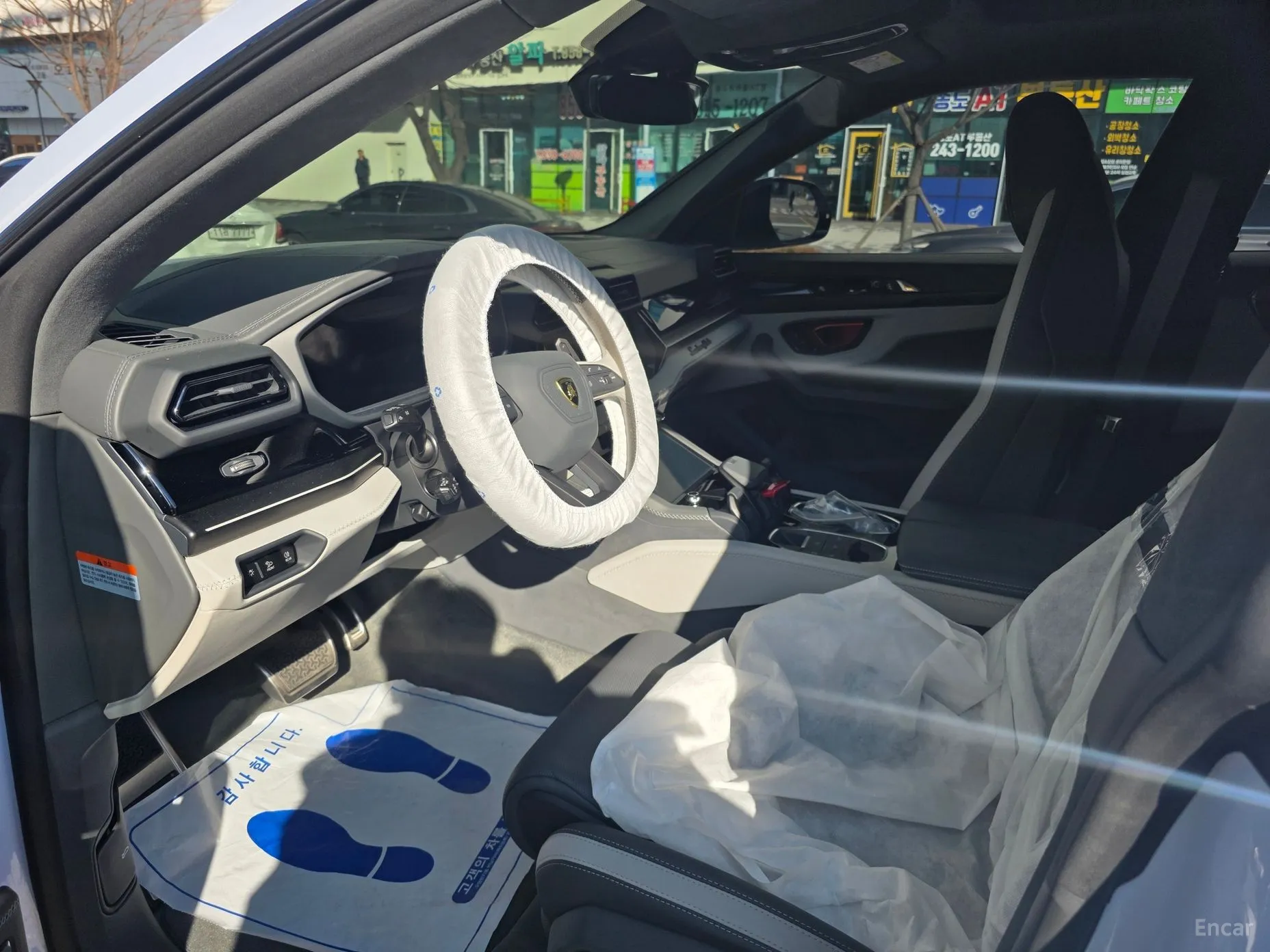 Lamborghini Urus превью 6