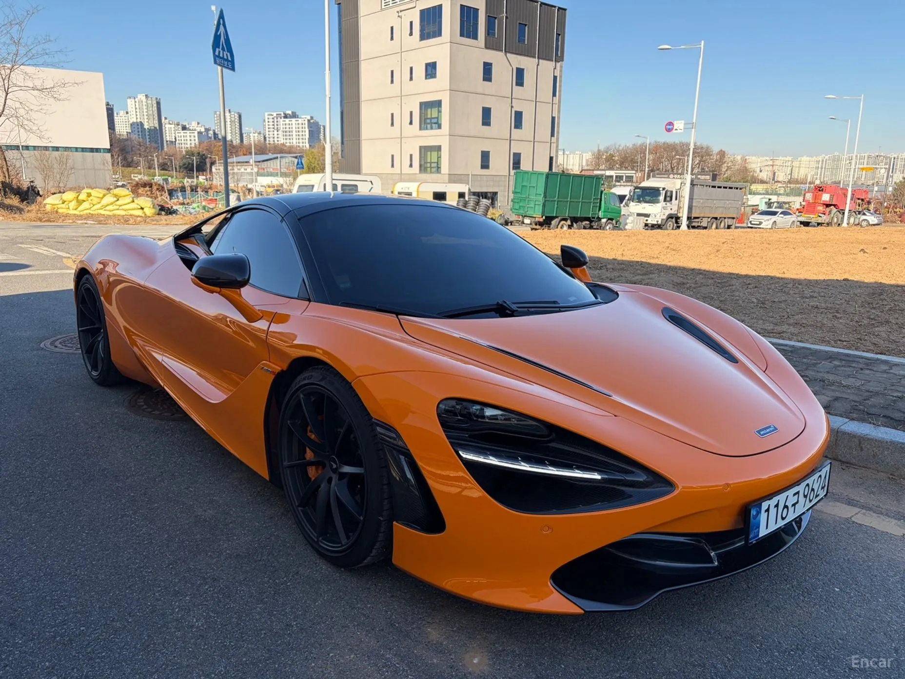 McLaren 720S превью 11