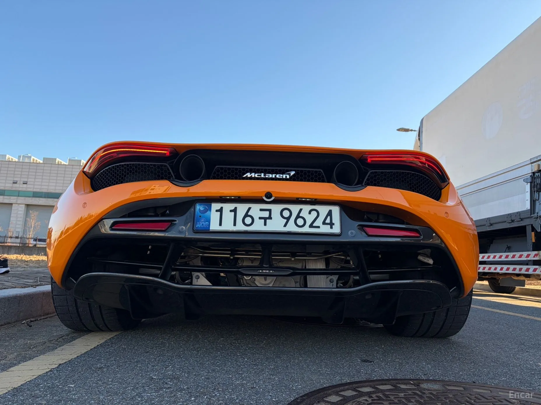 McLaren 720S превью 12