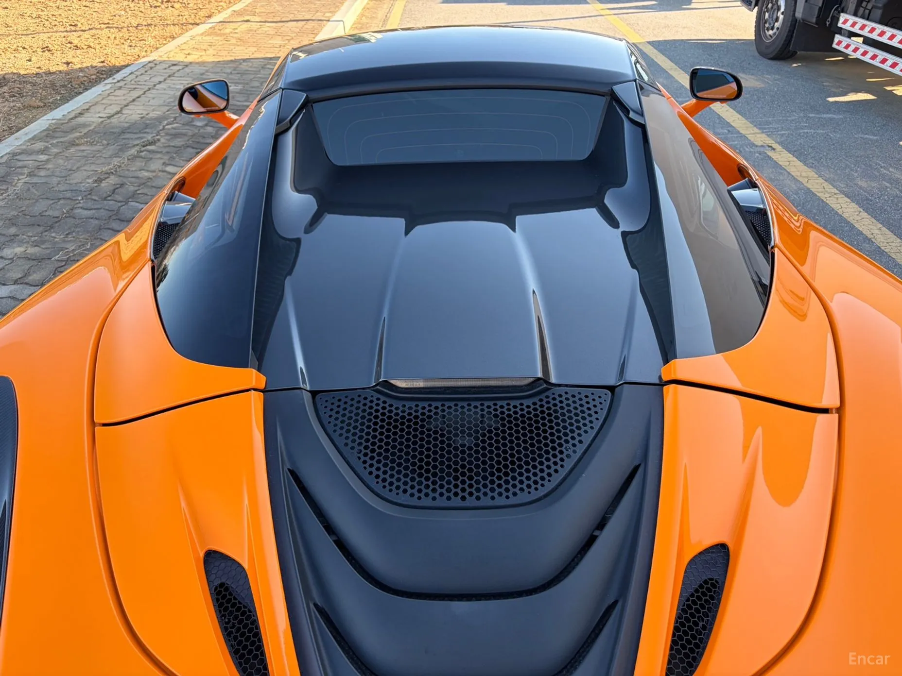 McLaren 720S превью 16