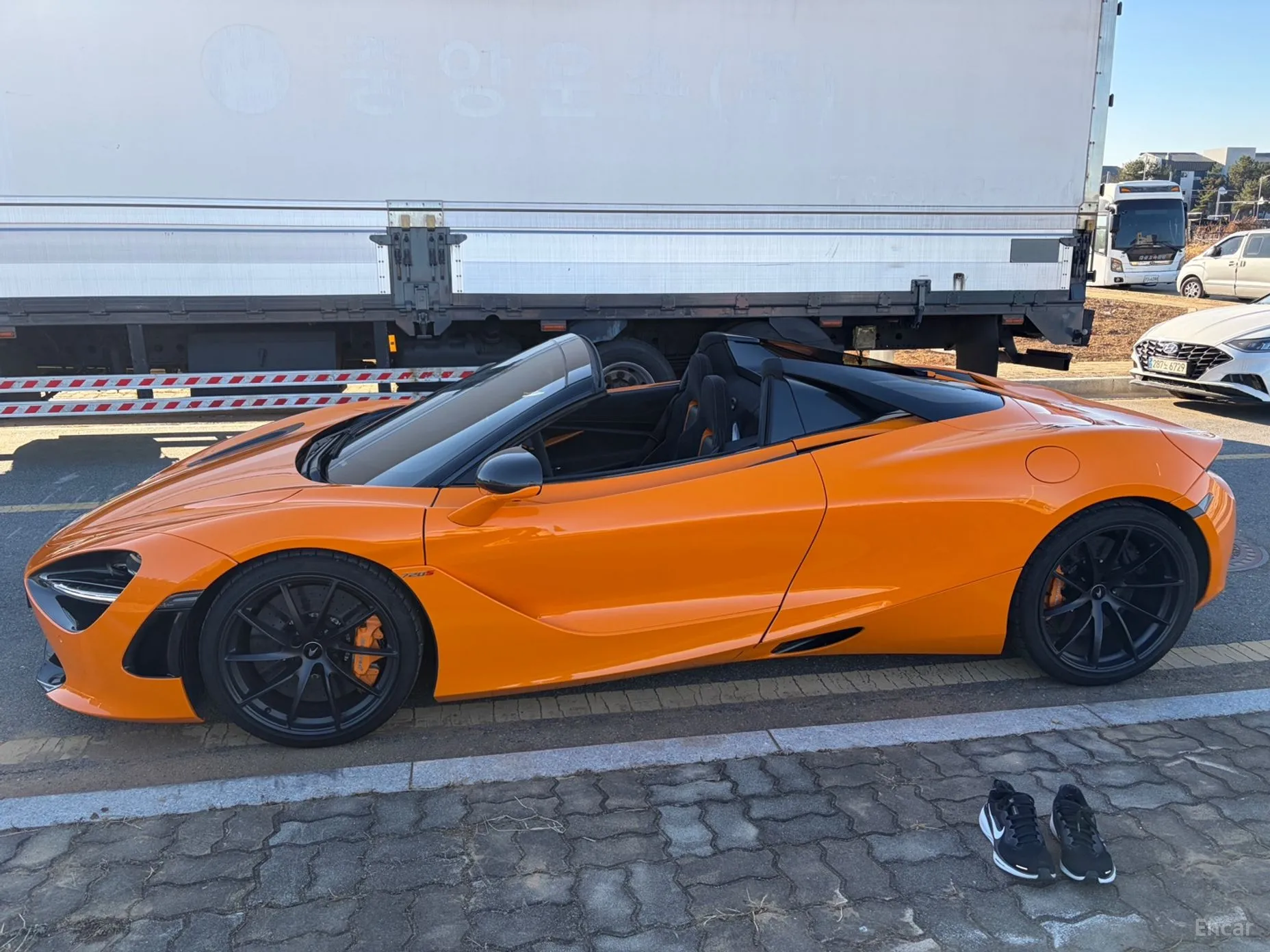 McLaren 720S превью 17