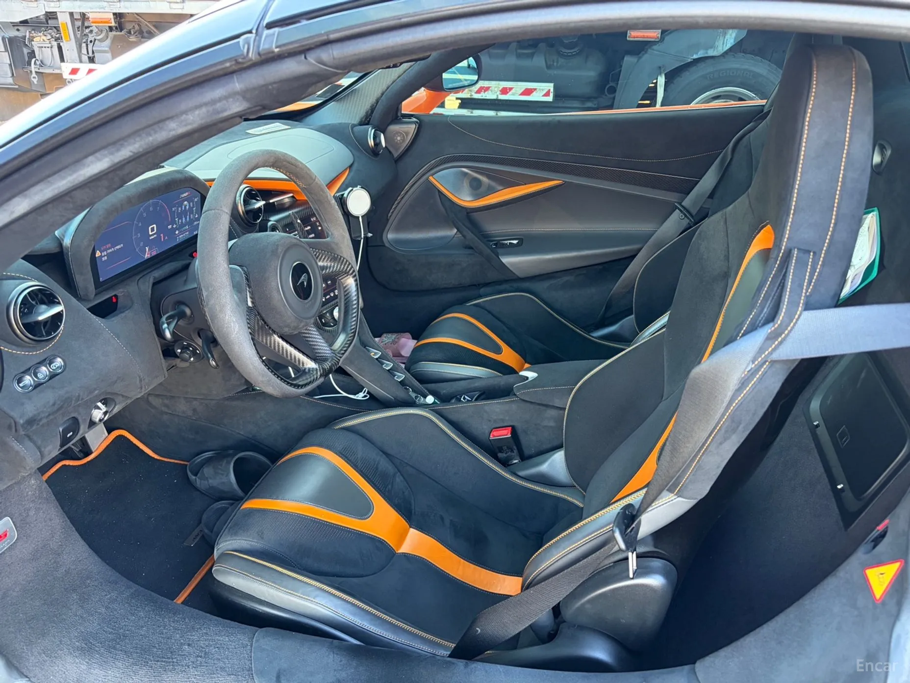 McLaren 720S превью 7