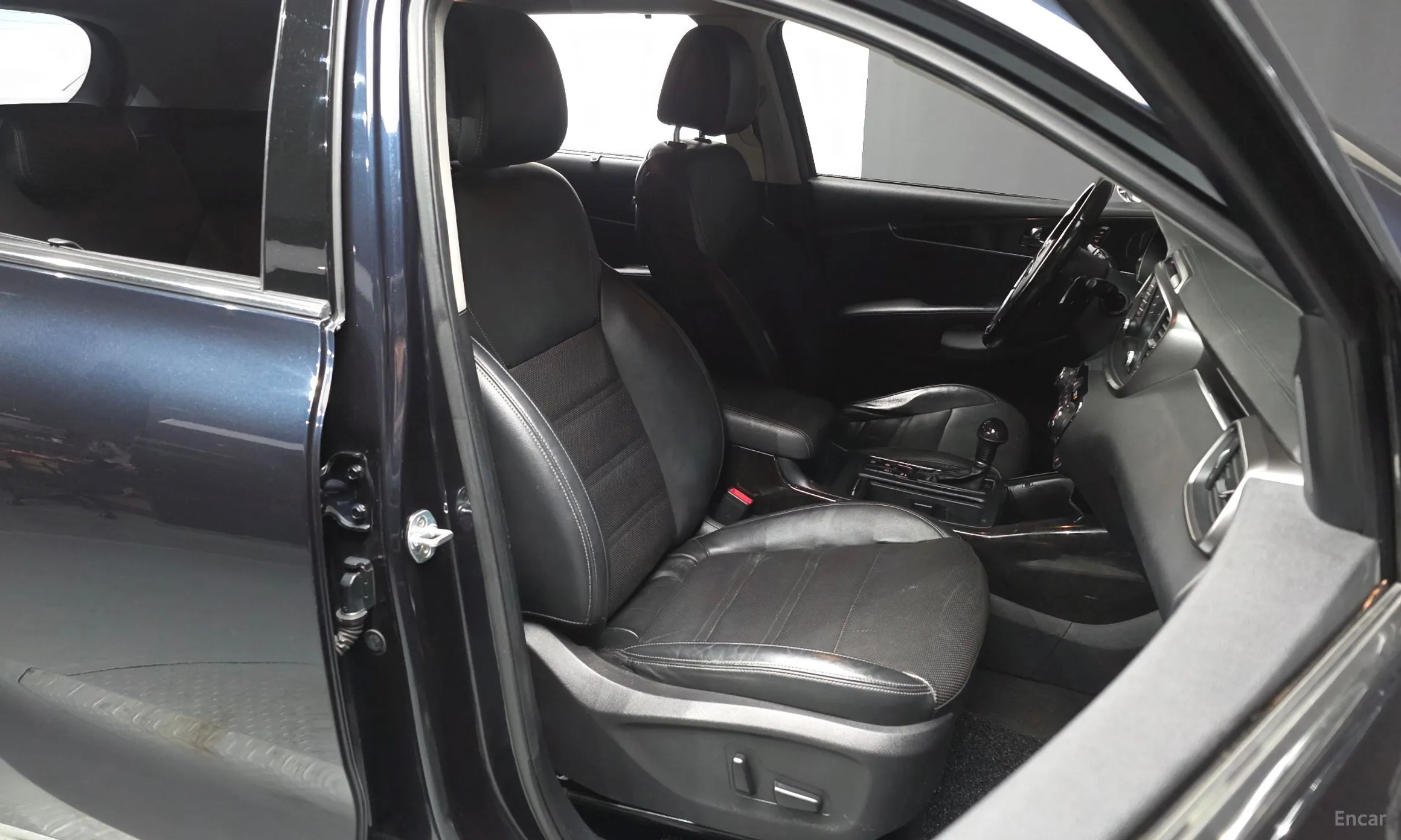 Kia Sorento превью 10