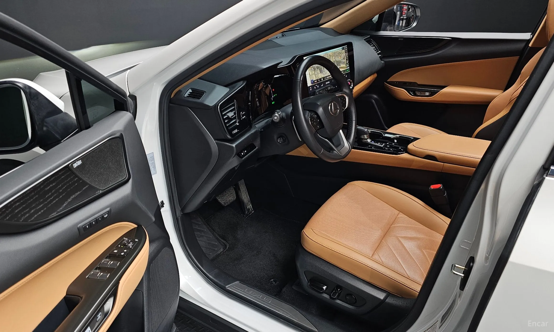 Lexus NX350h Gen 2 превью 11
