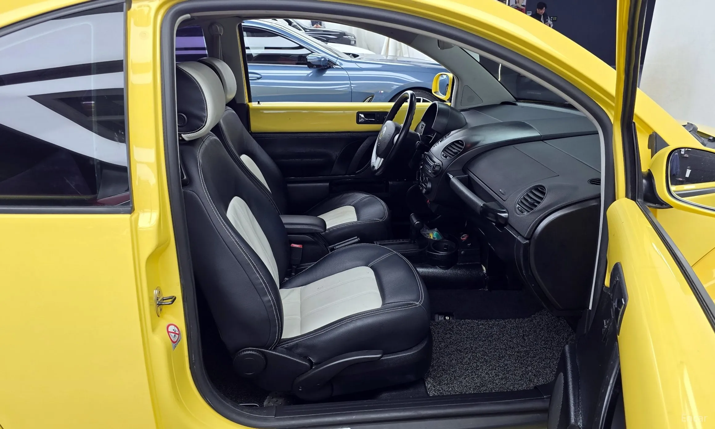 Volkswagen New Beetle превью 11