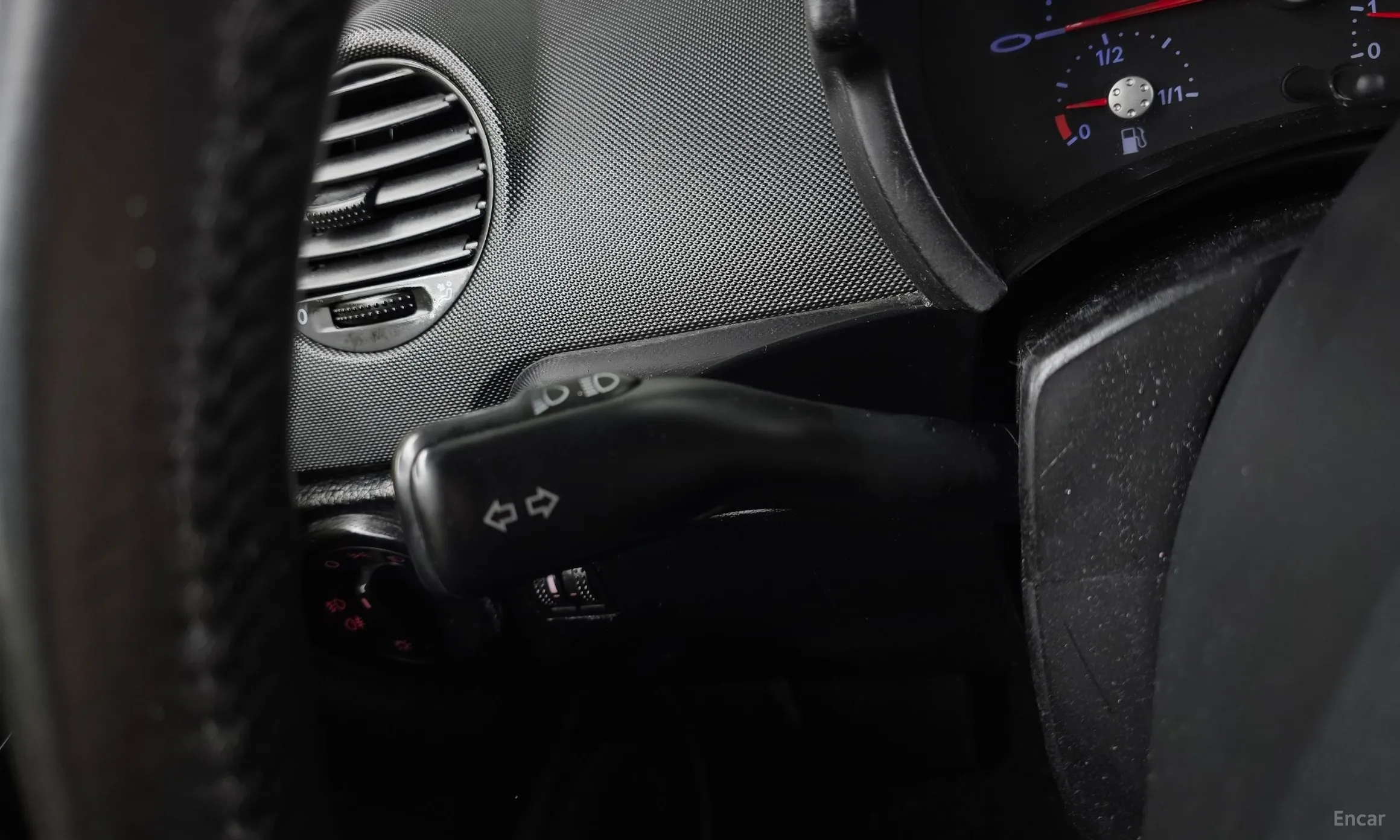 Volkswagen New Beetle превью 19