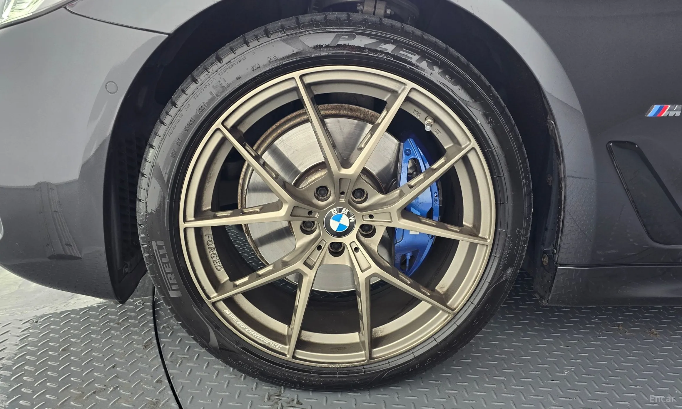 BMW 5 Series (G30) превью 5