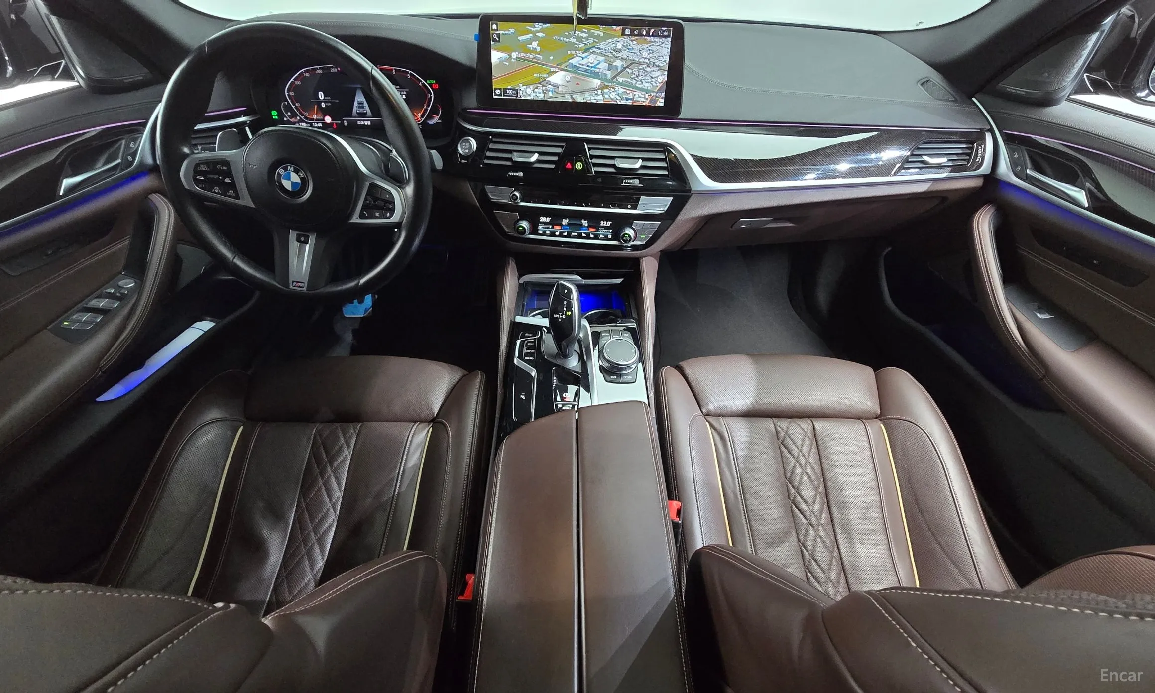 BMW 5 Series (G30) превью 7