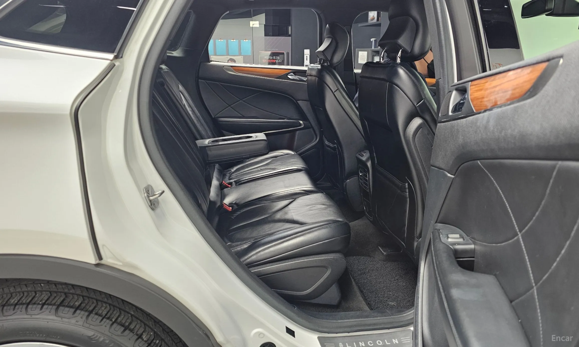Lincoln MKC превью 12