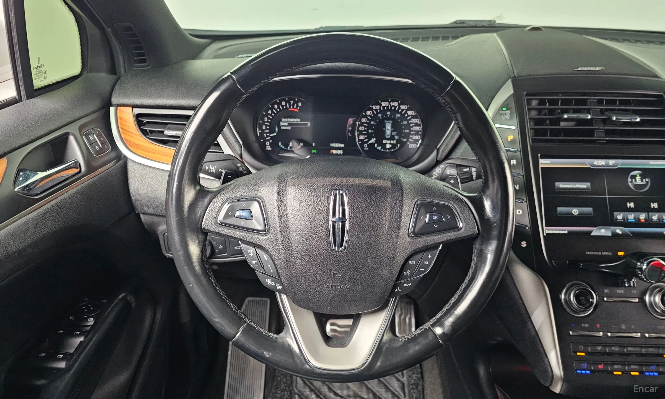 Lincoln MKC превью 13