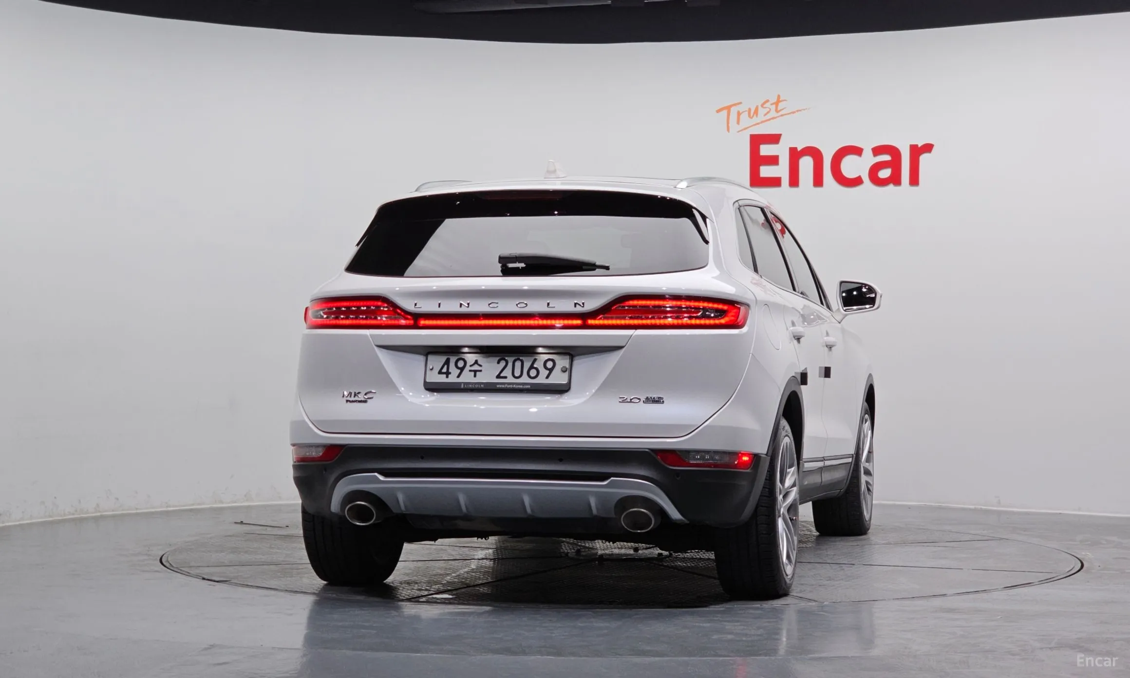Lincoln MKC превью 4