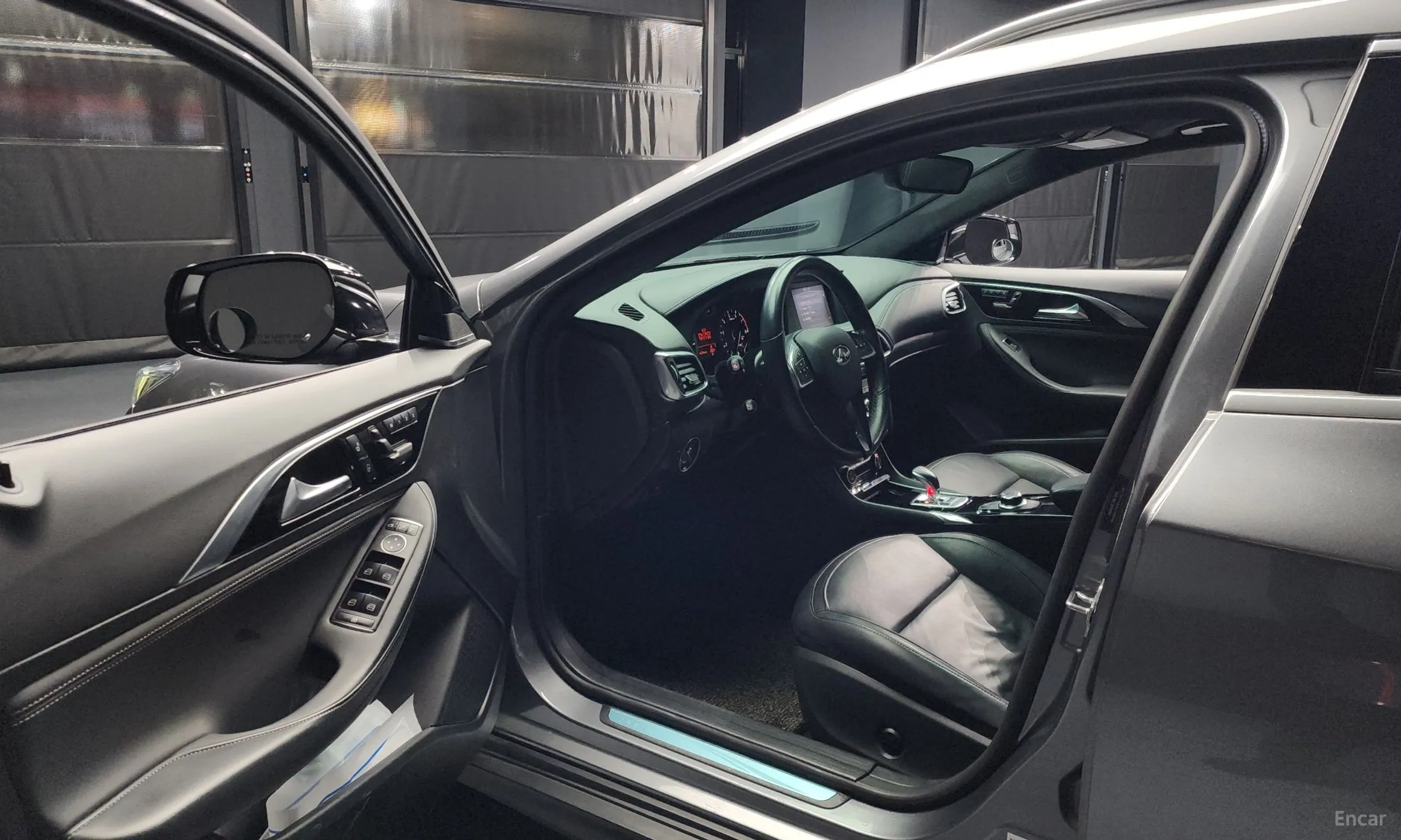 Infiniti QX30 превью 10