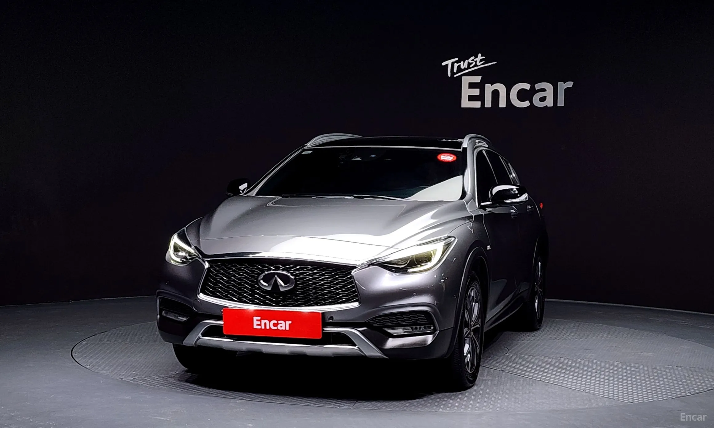 Infiniti QX30 превью 3