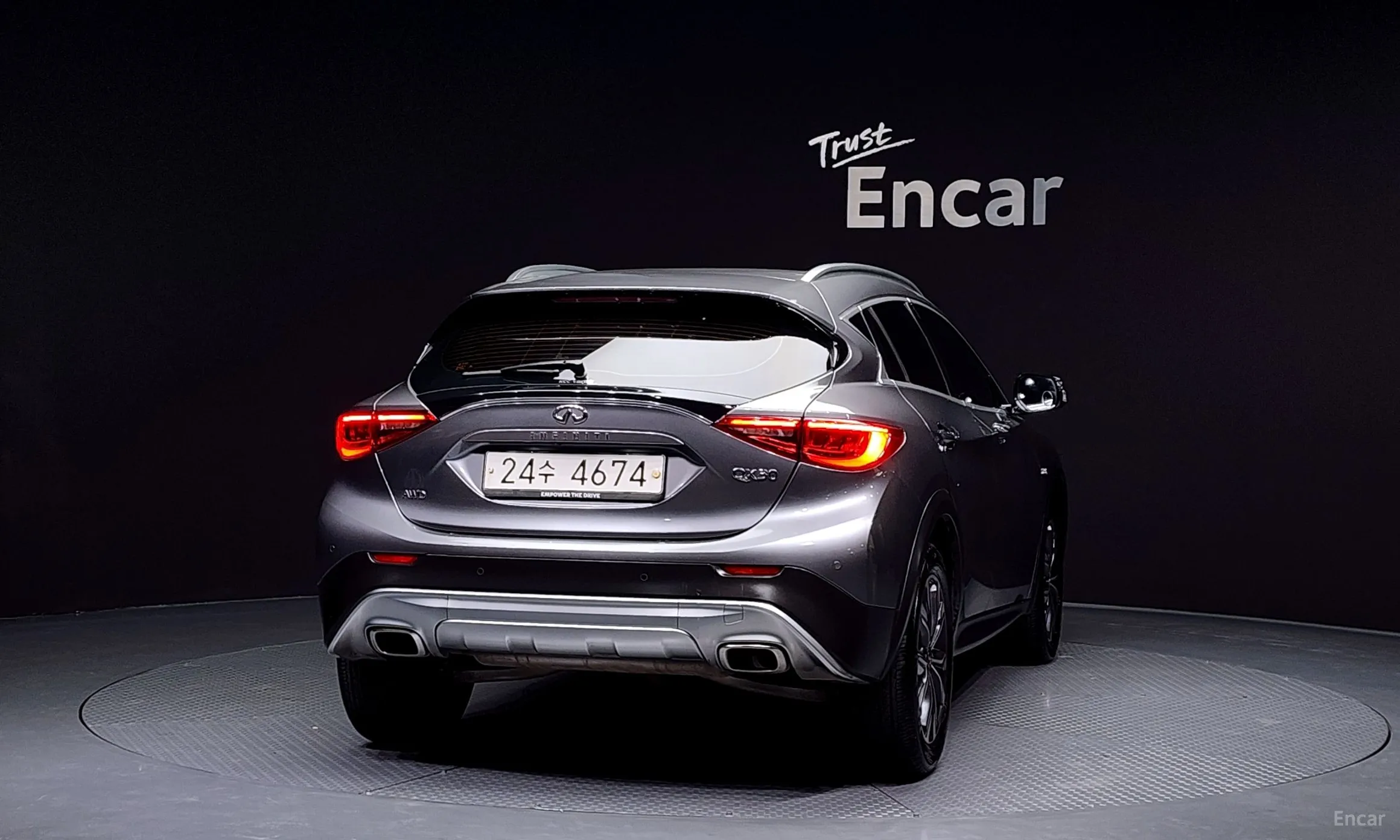 Infiniti QX30 превью 4