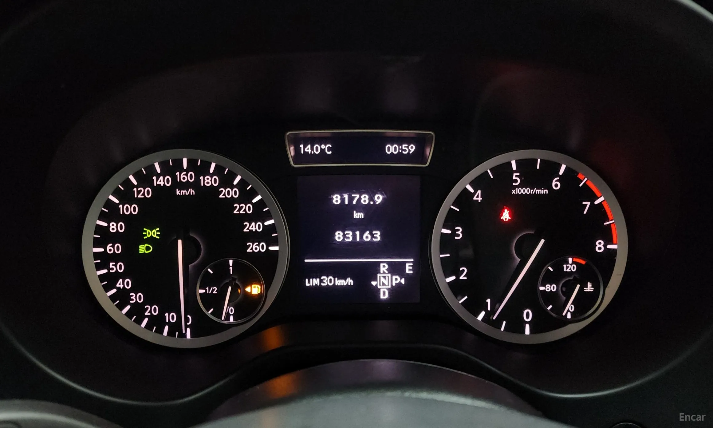 Infiniti QX30 превью 8
