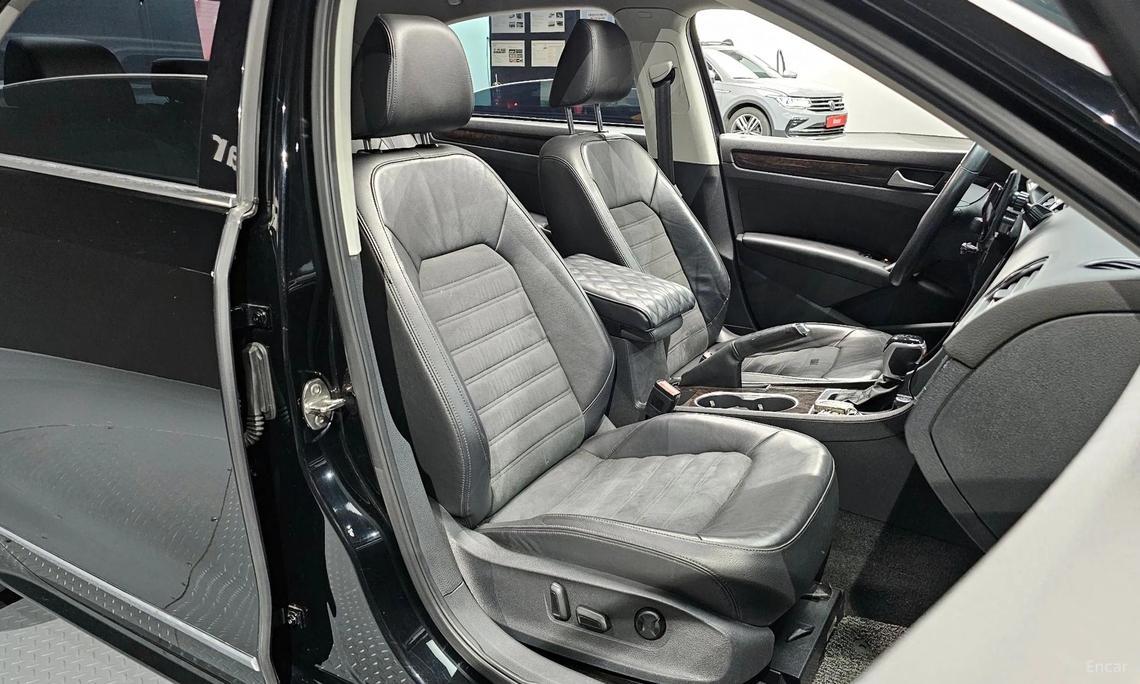 Volkswagen The New Passat превью 10