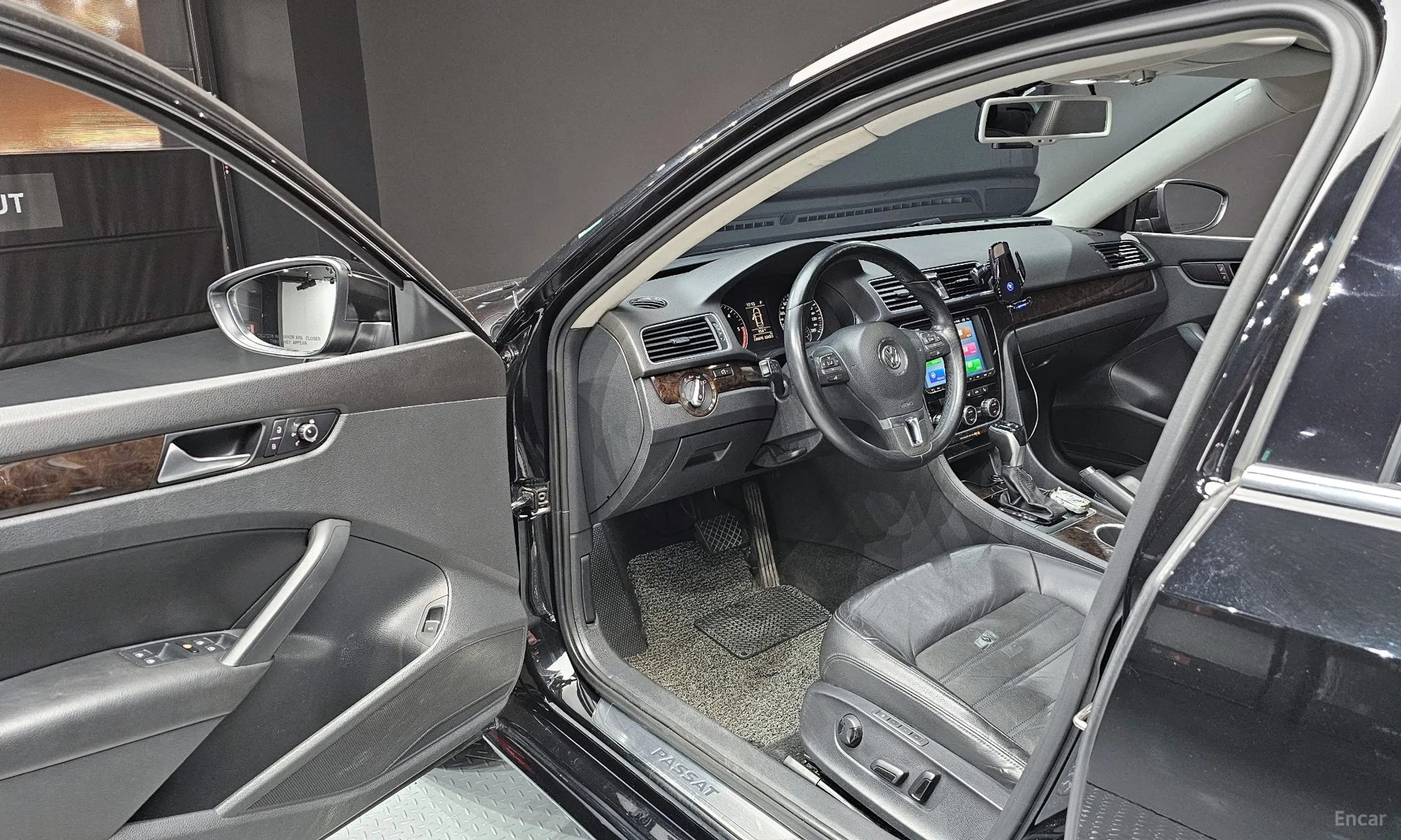 Volkswagen The New Passat превью 11