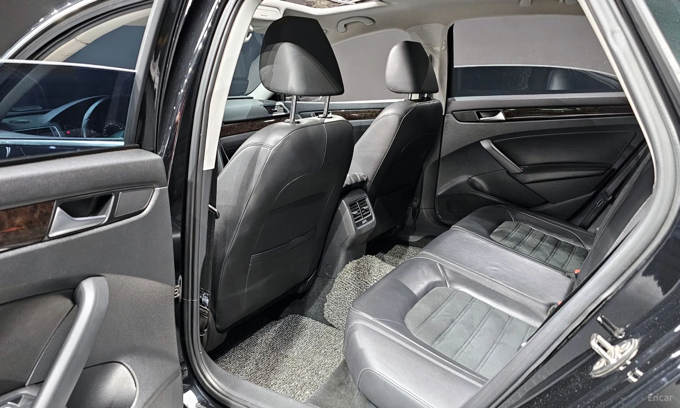 Volkswagen The New Passat превью 12