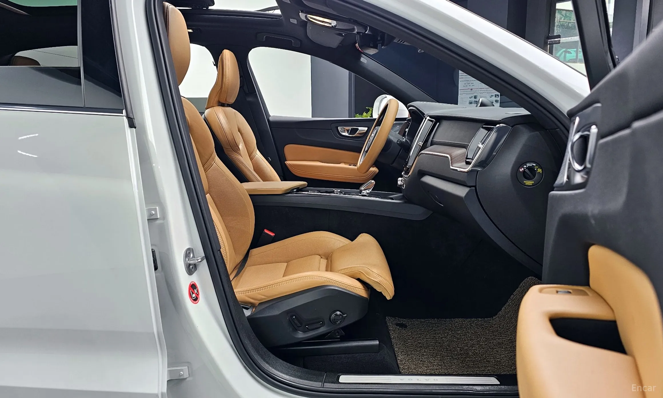 Volvo XC60 Gen 2 превью 10