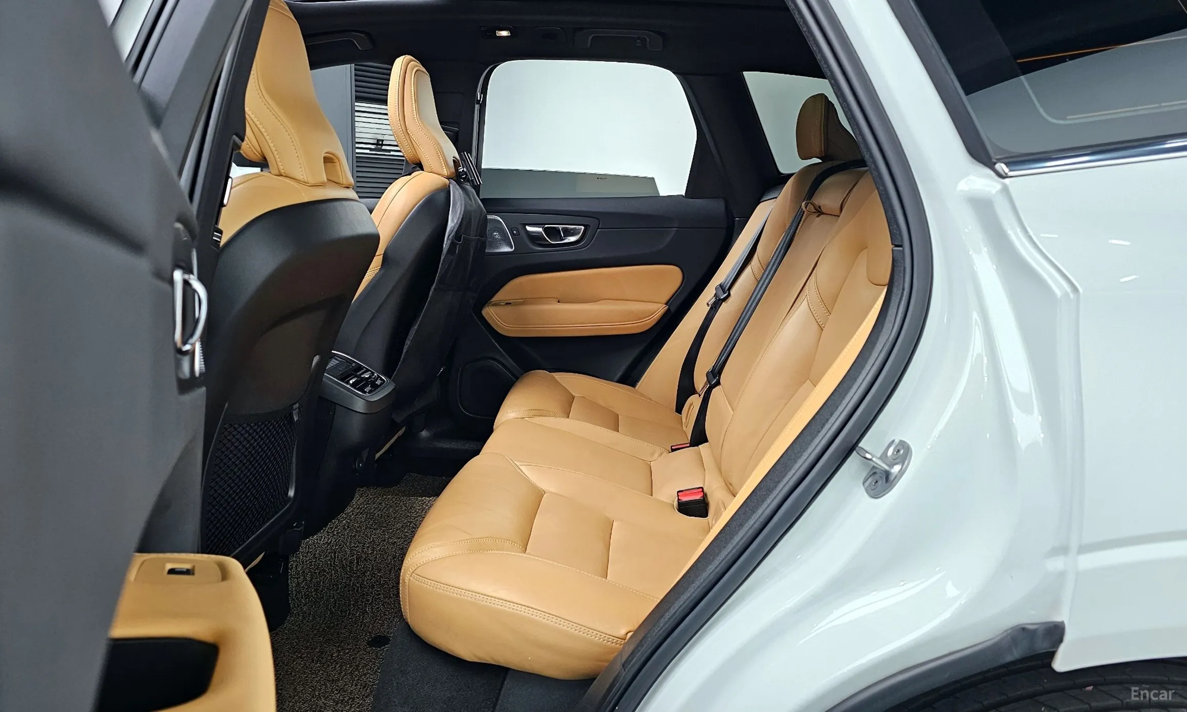 Volvo XC60 Gen 2 превью 12