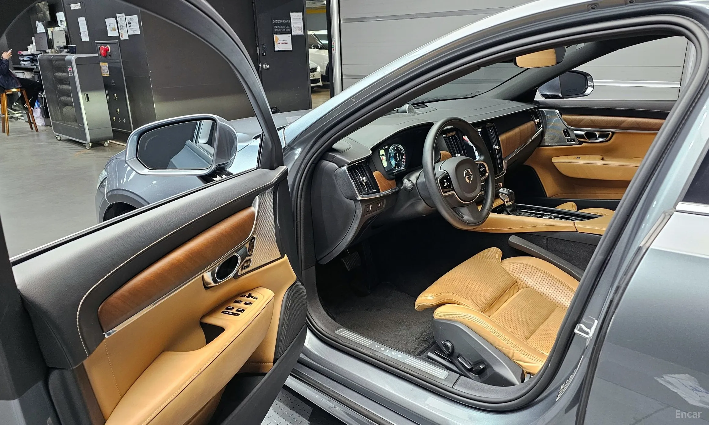 Volvo S90 превью 10