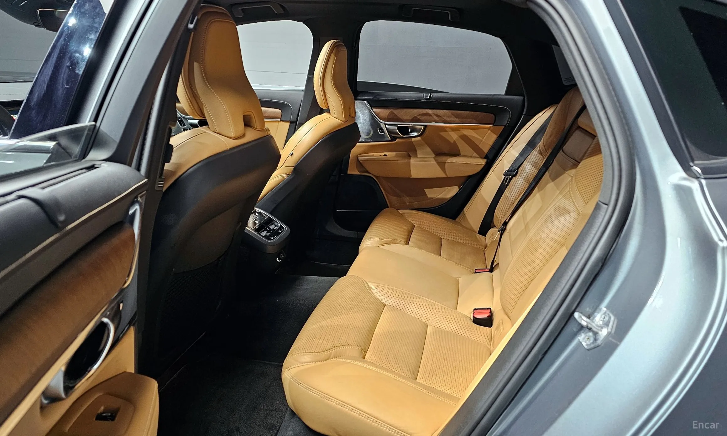 Volvo S90 превью 13