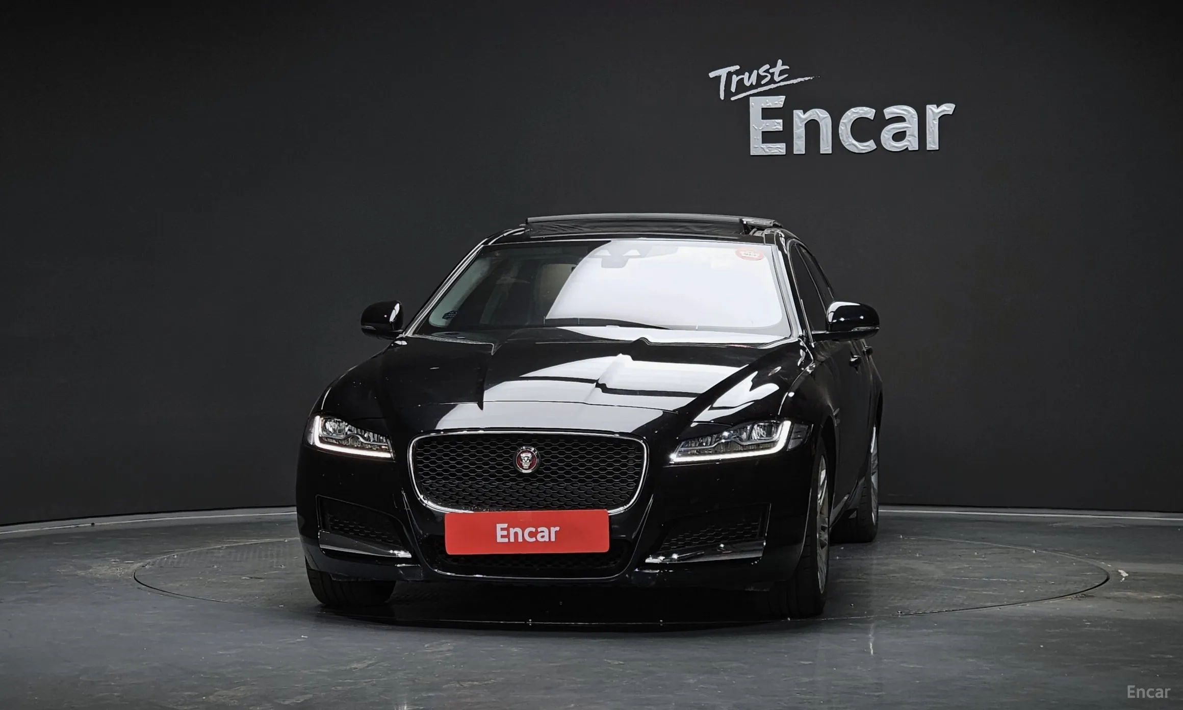 Jaguar XF (x260) превью 3