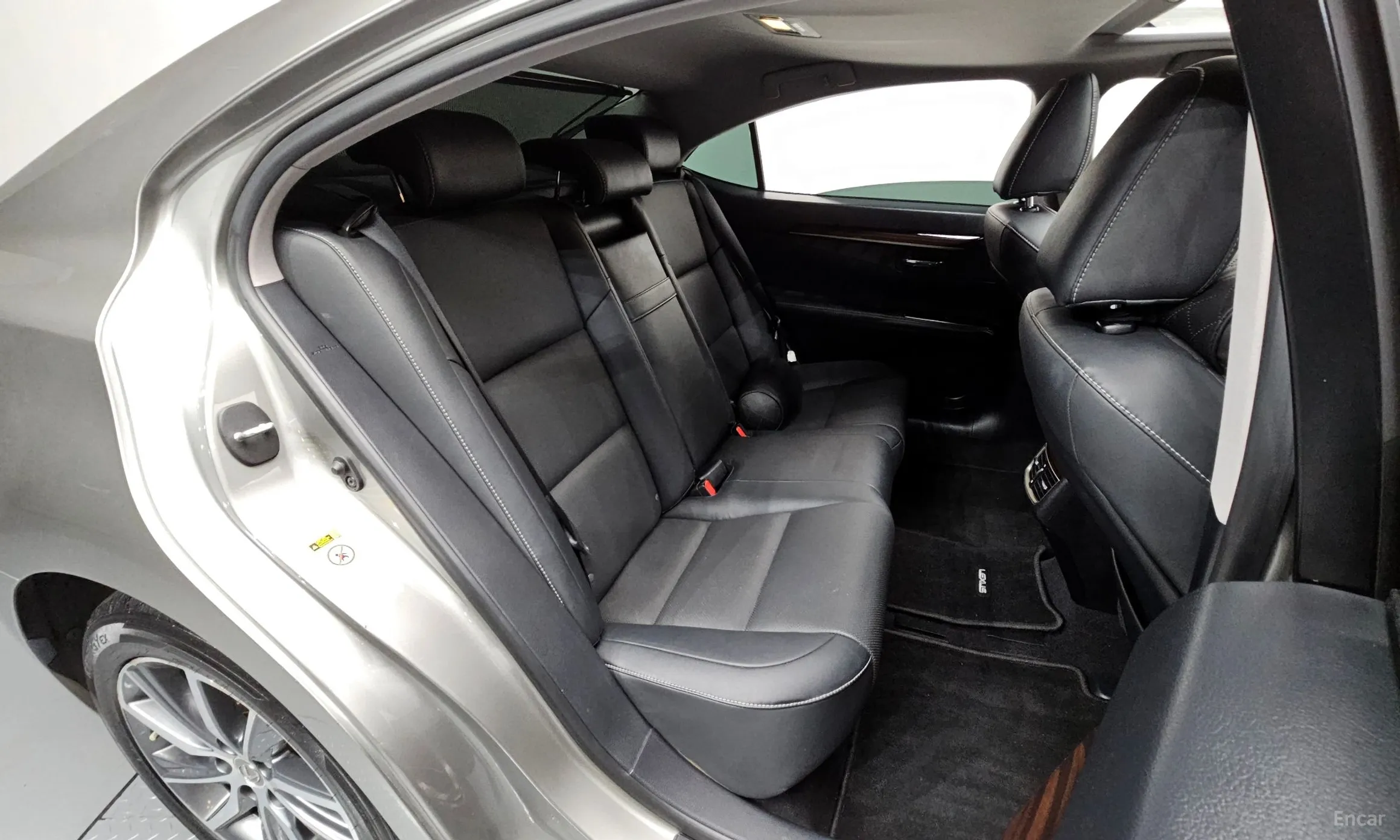 Lexus New ES300h превью 12