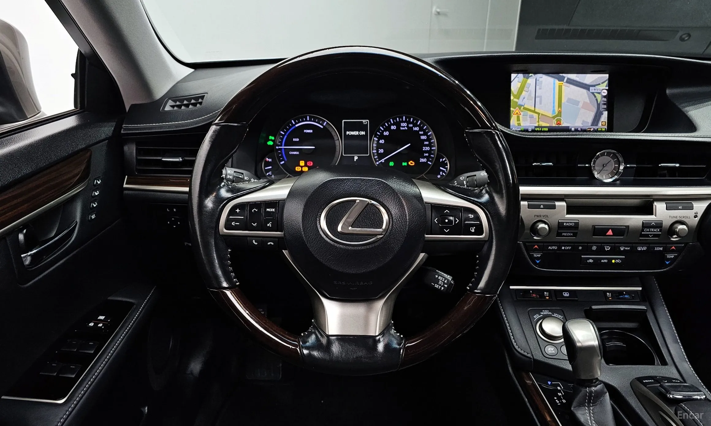 Lexus New ES300h превью 13