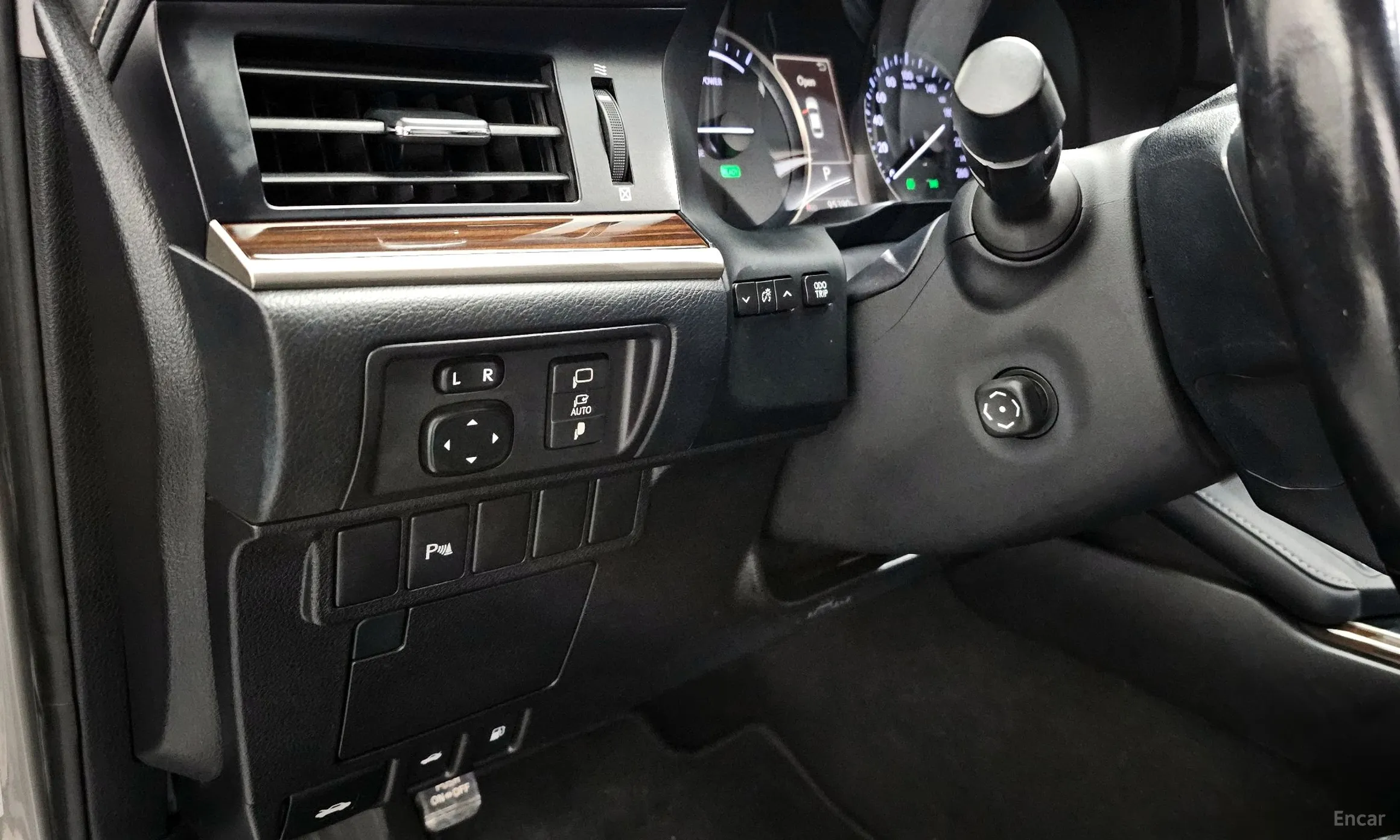 Lexus New ES300h превью 17