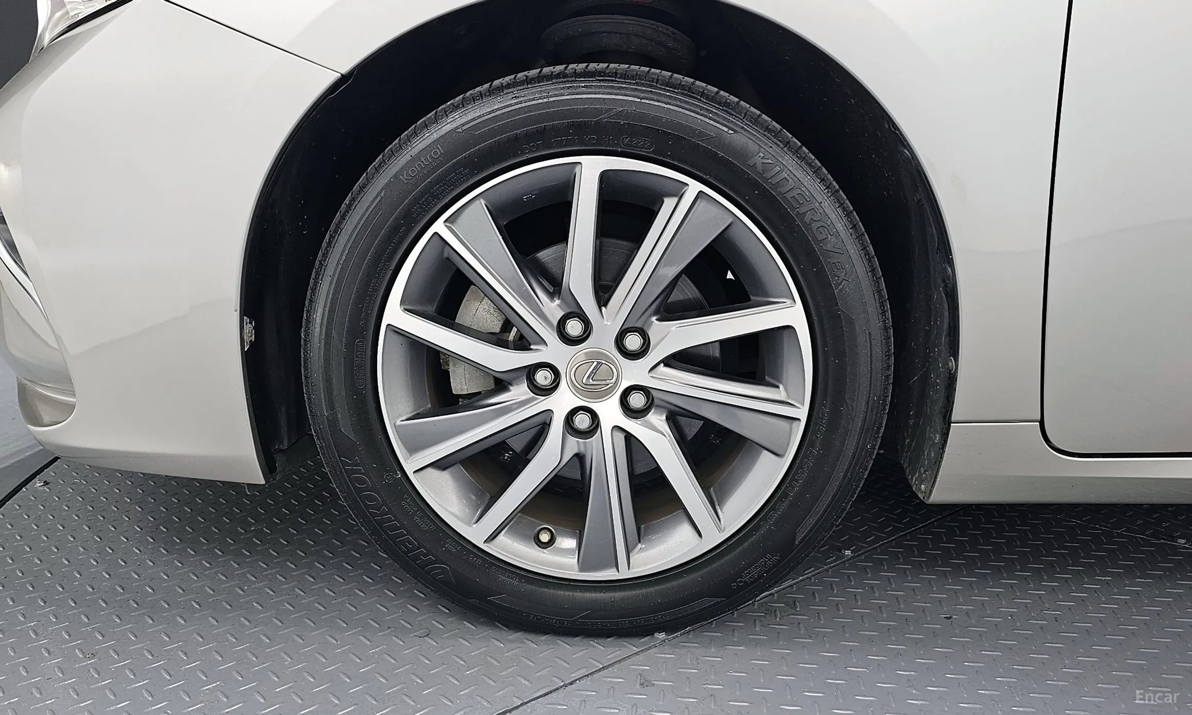 Lexus New ES300h превью 5