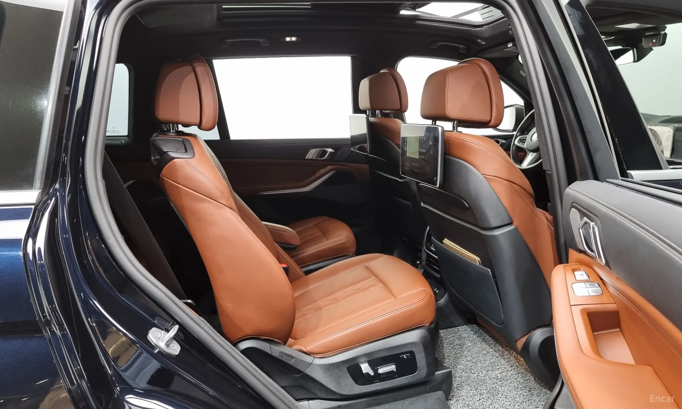 BMW X7 (G07) превью 13