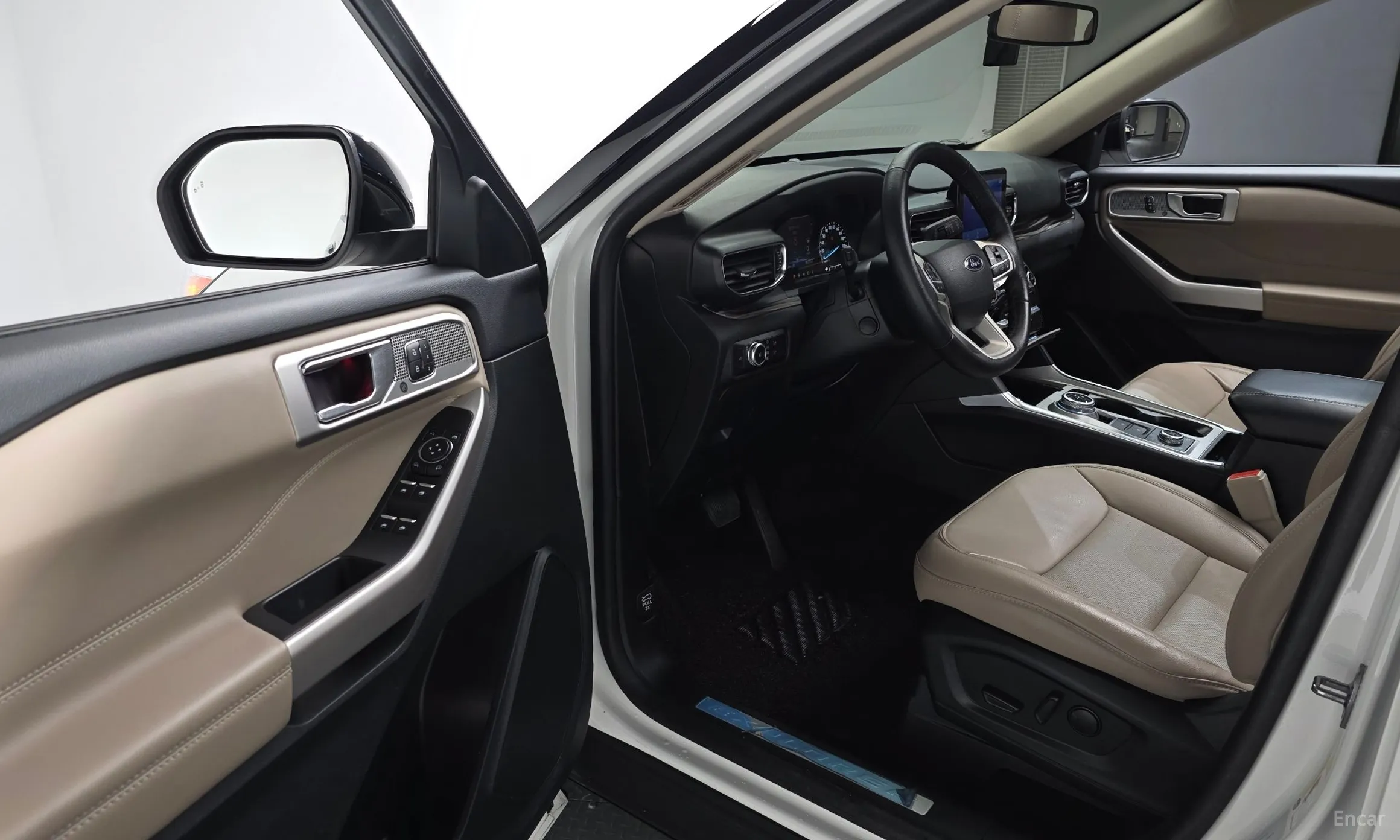 Ford Explorer 6th Generation превью 11