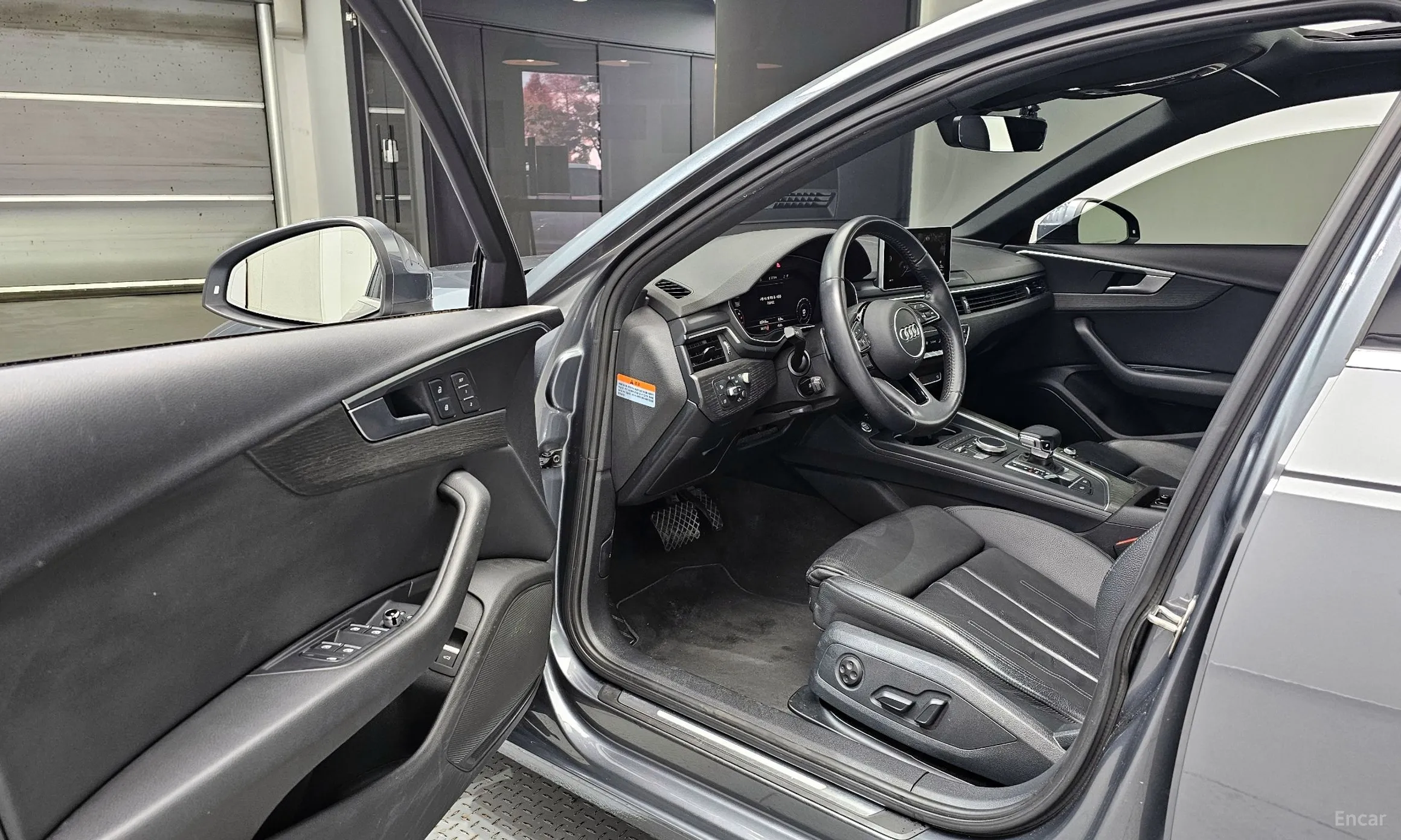 Audi A4 (B9) превью 11