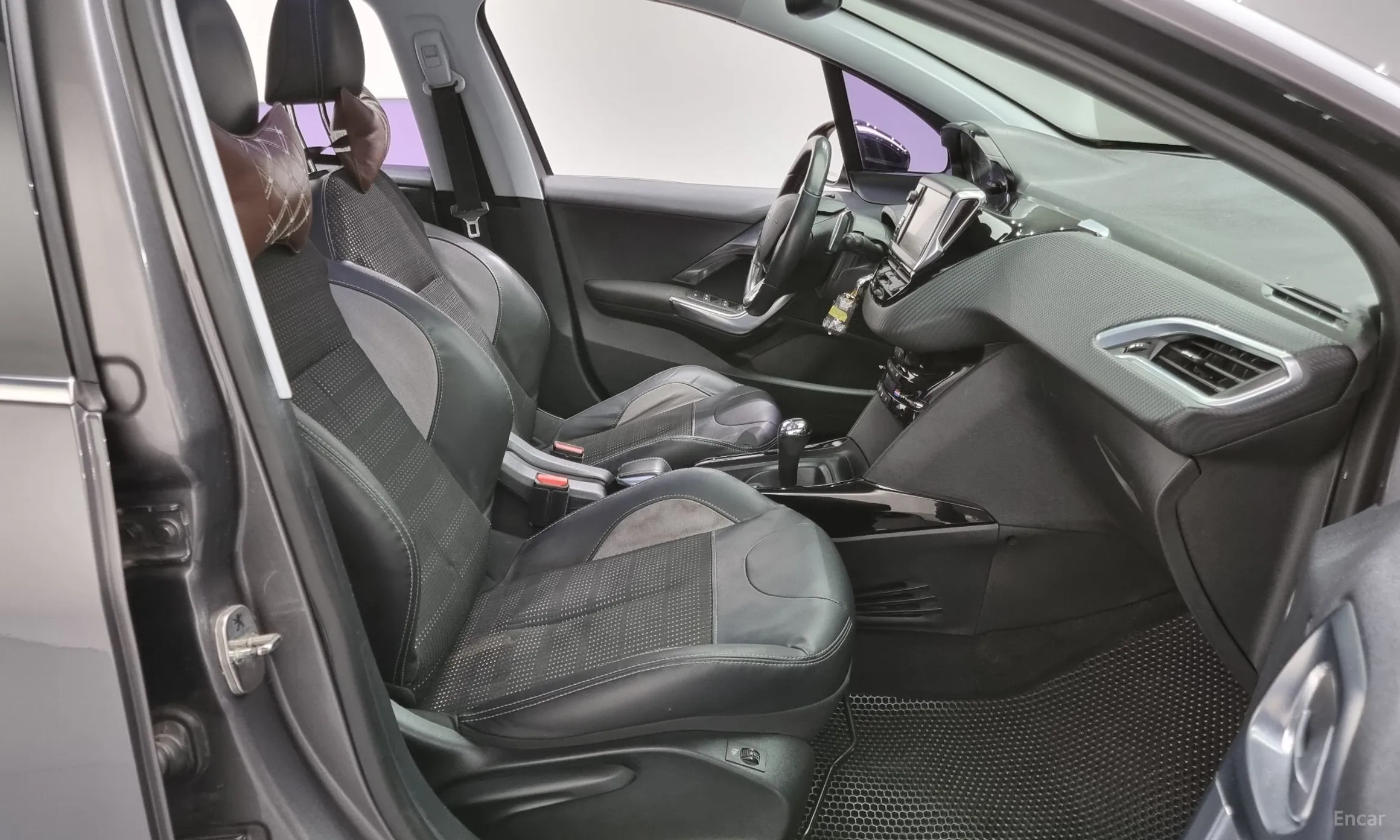Peugeot 2008. превью 11