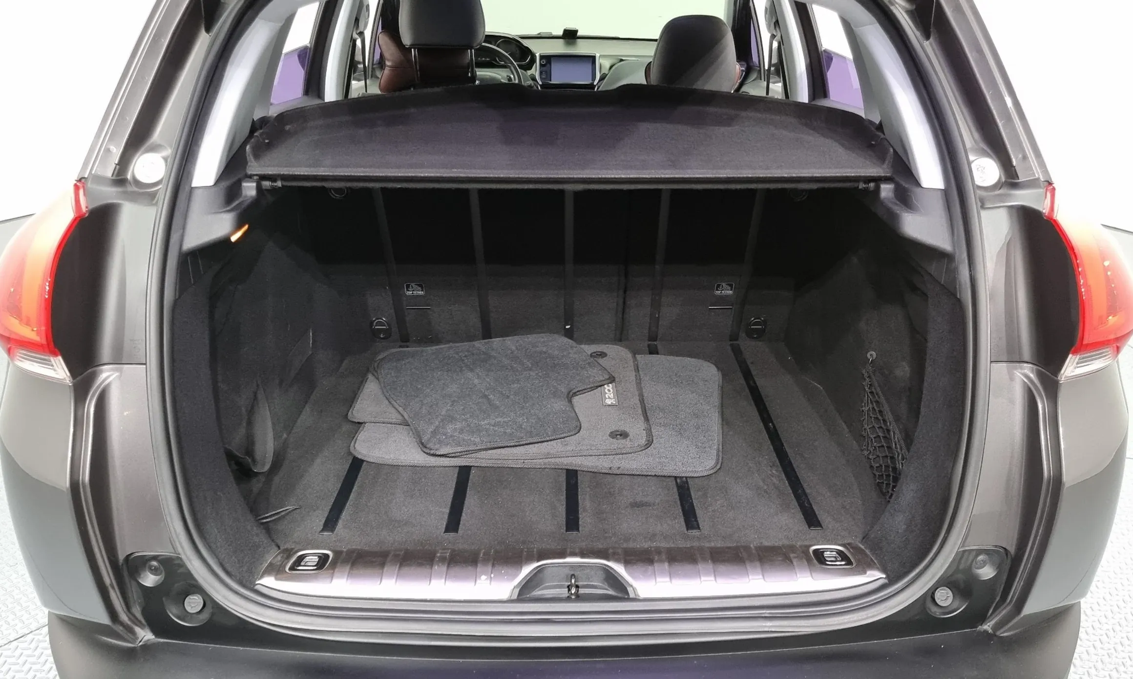 Peugeot 2008. превью 20