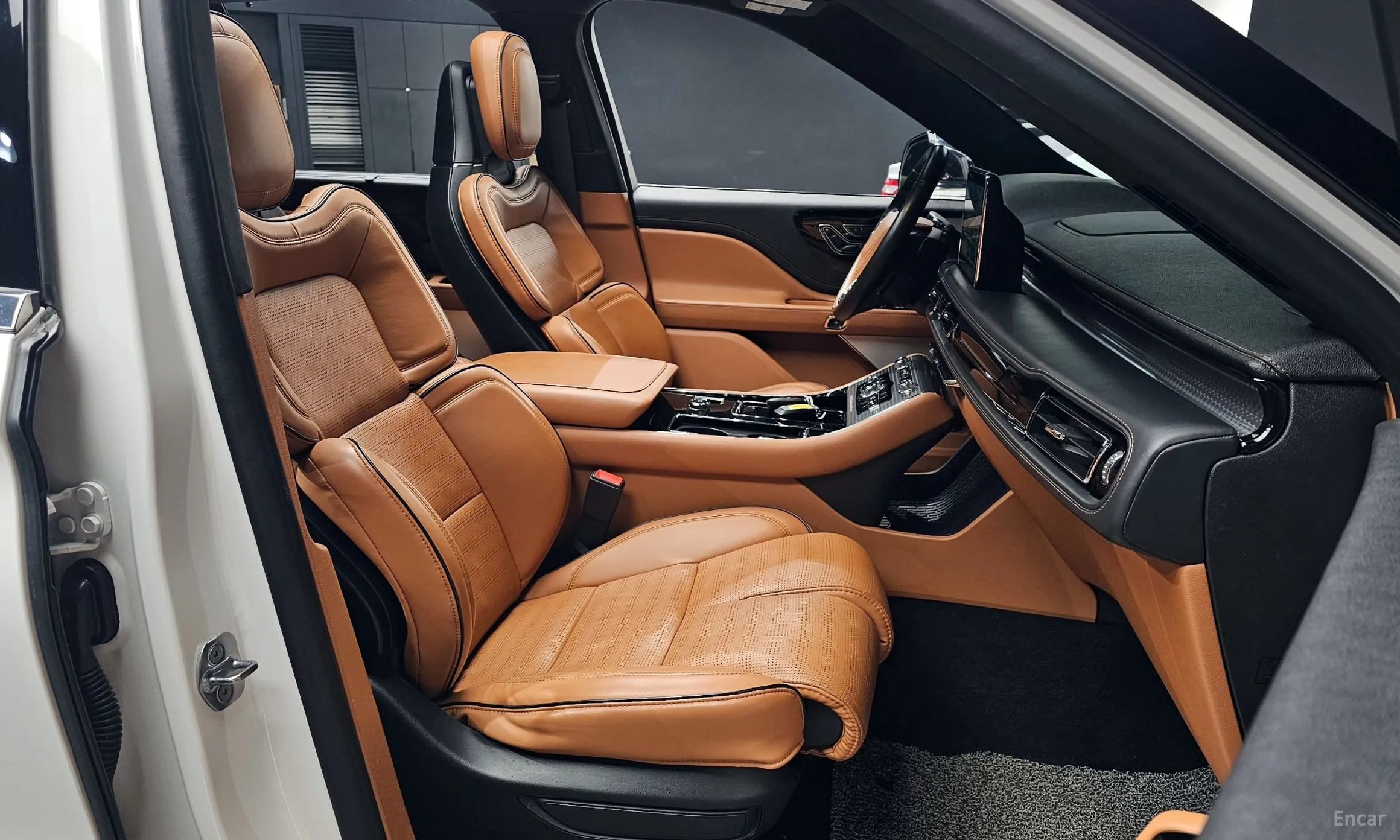 Lincoln Aviator 2nd Generation превью 10