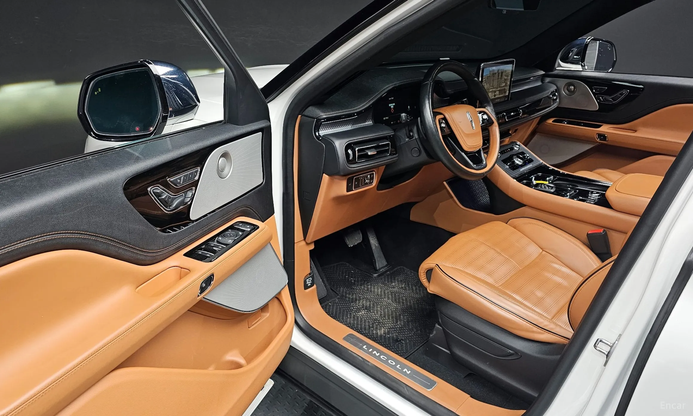 Lincoln Aviator 2nd Generation превью 11