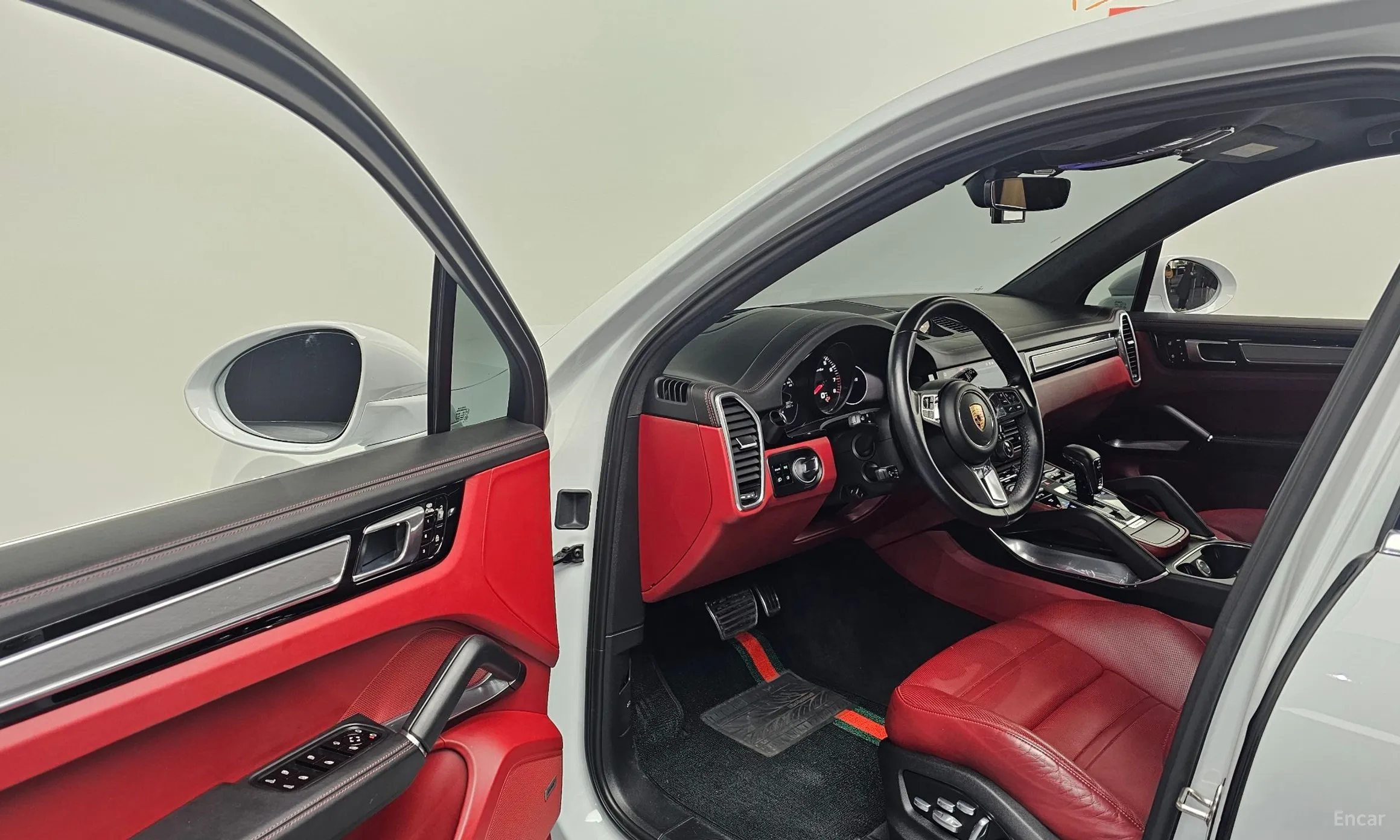 Porsche Cayenne (PO536) превью 10