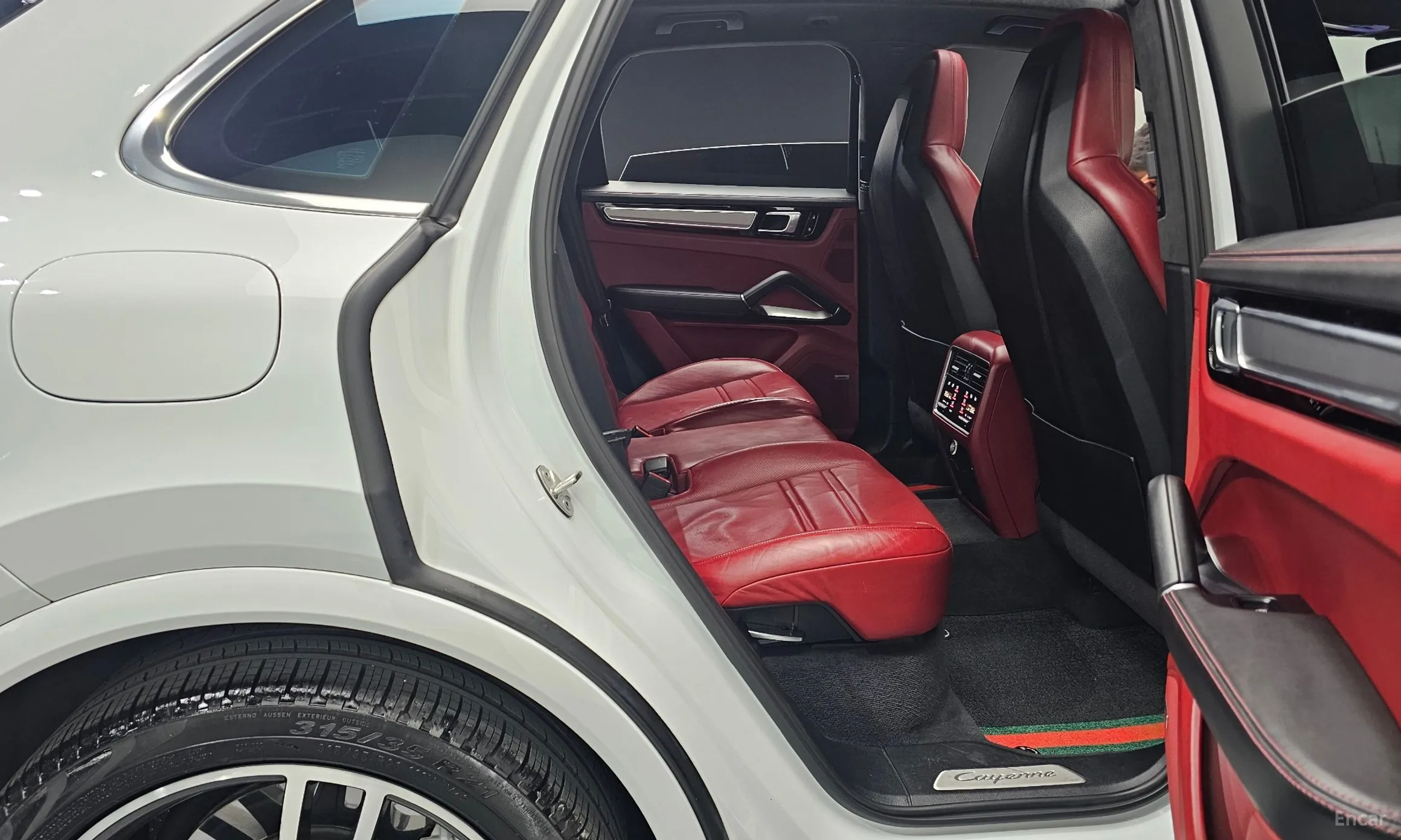 Porsche Cayenne (PO536) превью 12
