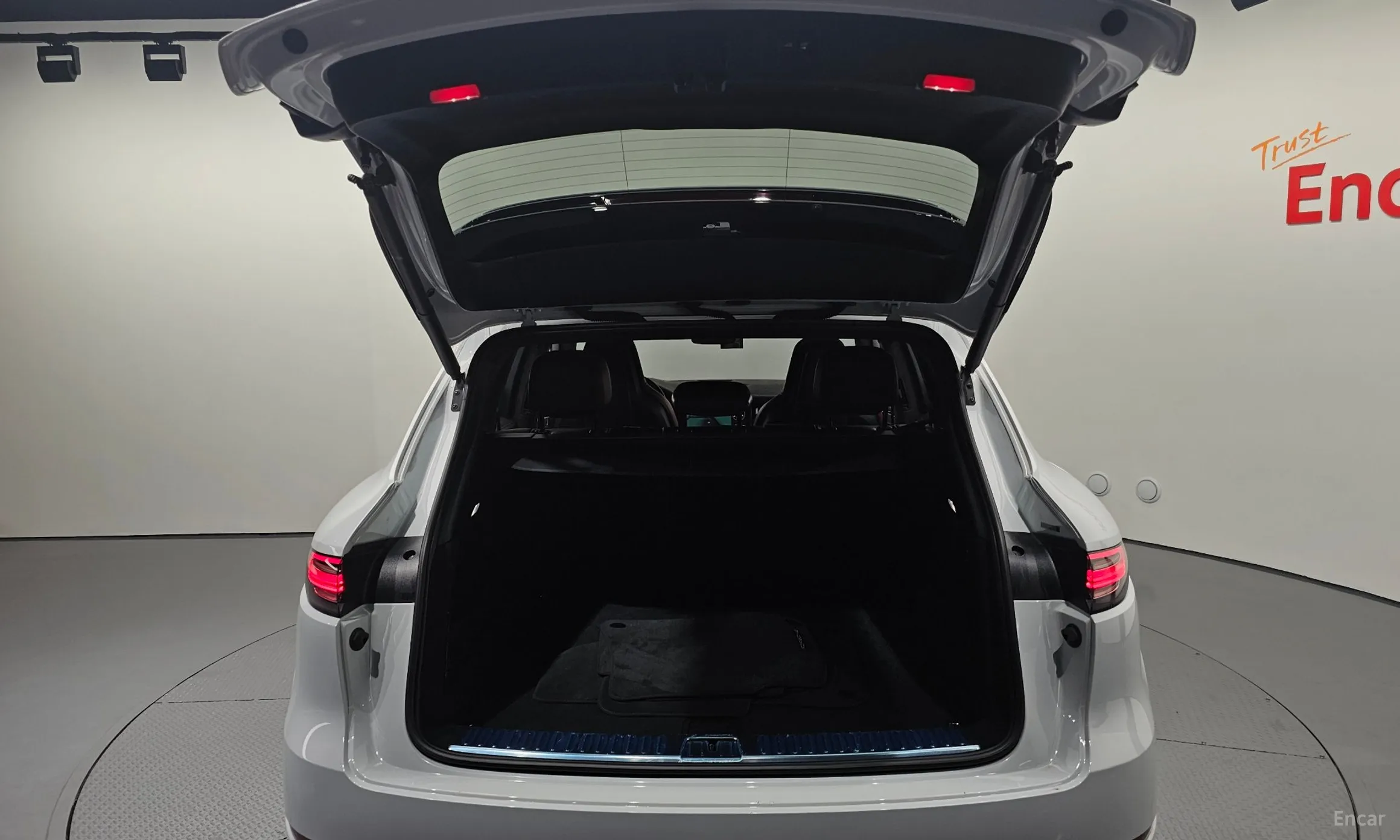 Porsche Cayenne (PO536) превью 20