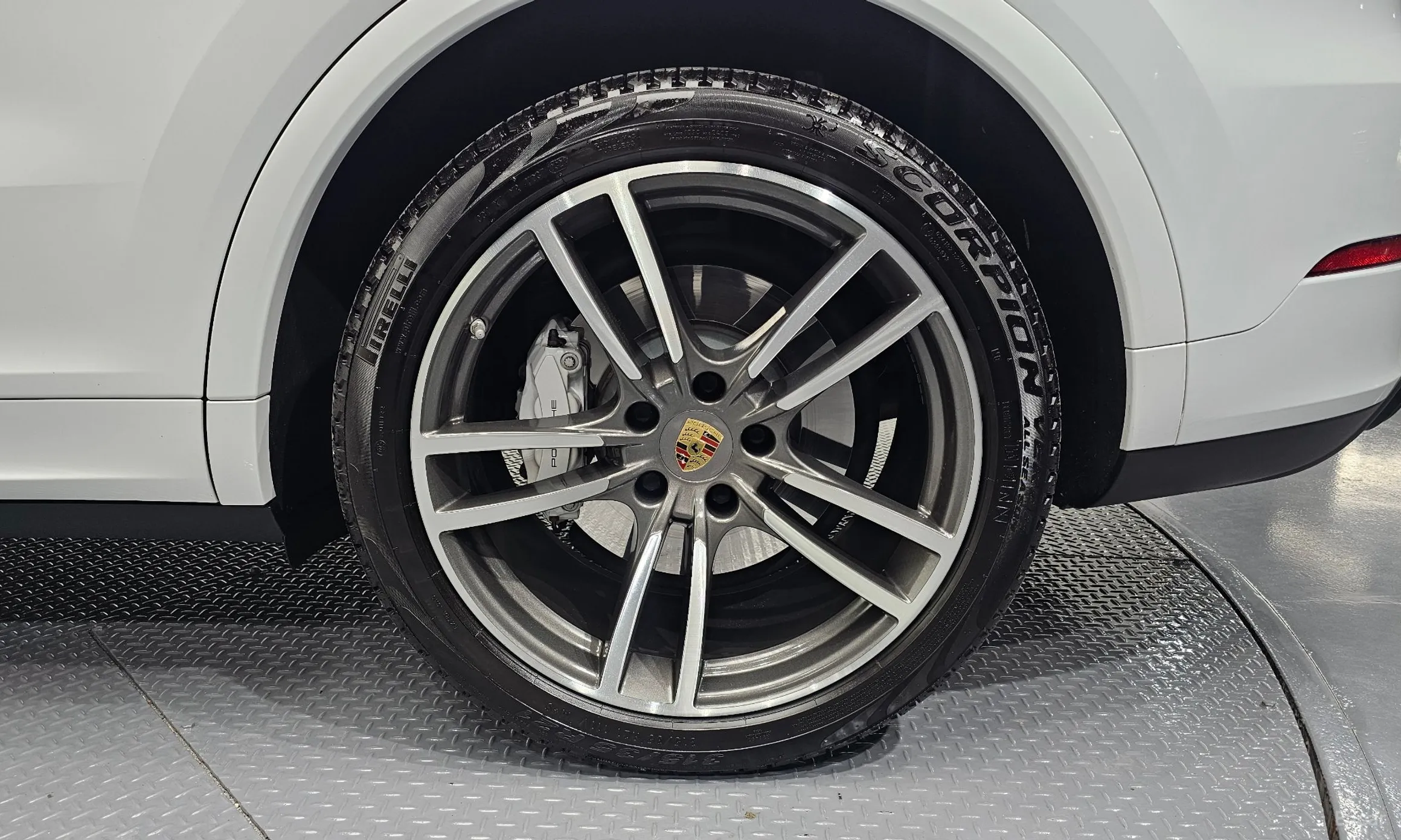 Porsche Cayenne (PO536) превью 5