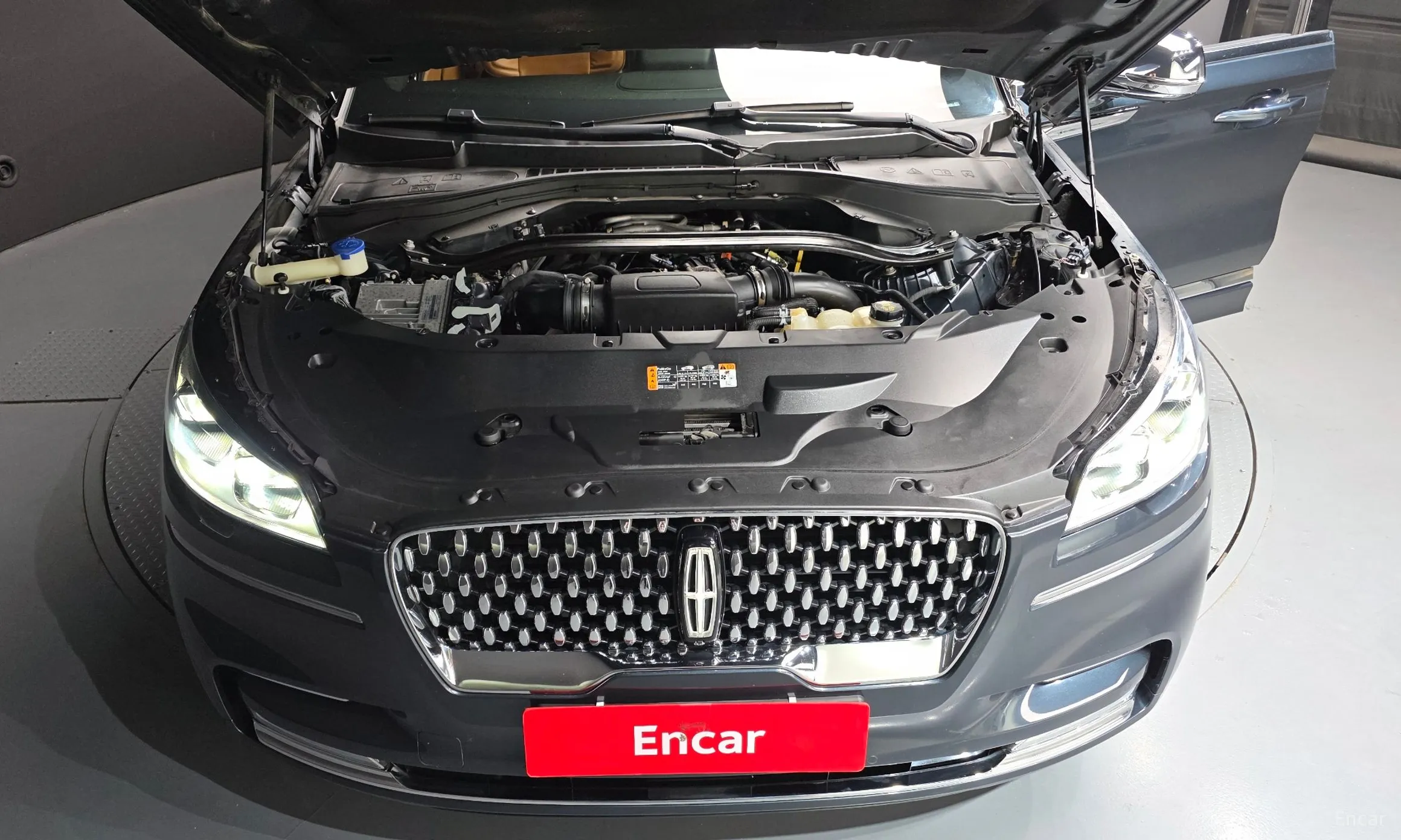 Lincoln Aviator 2nd Generation превью 6