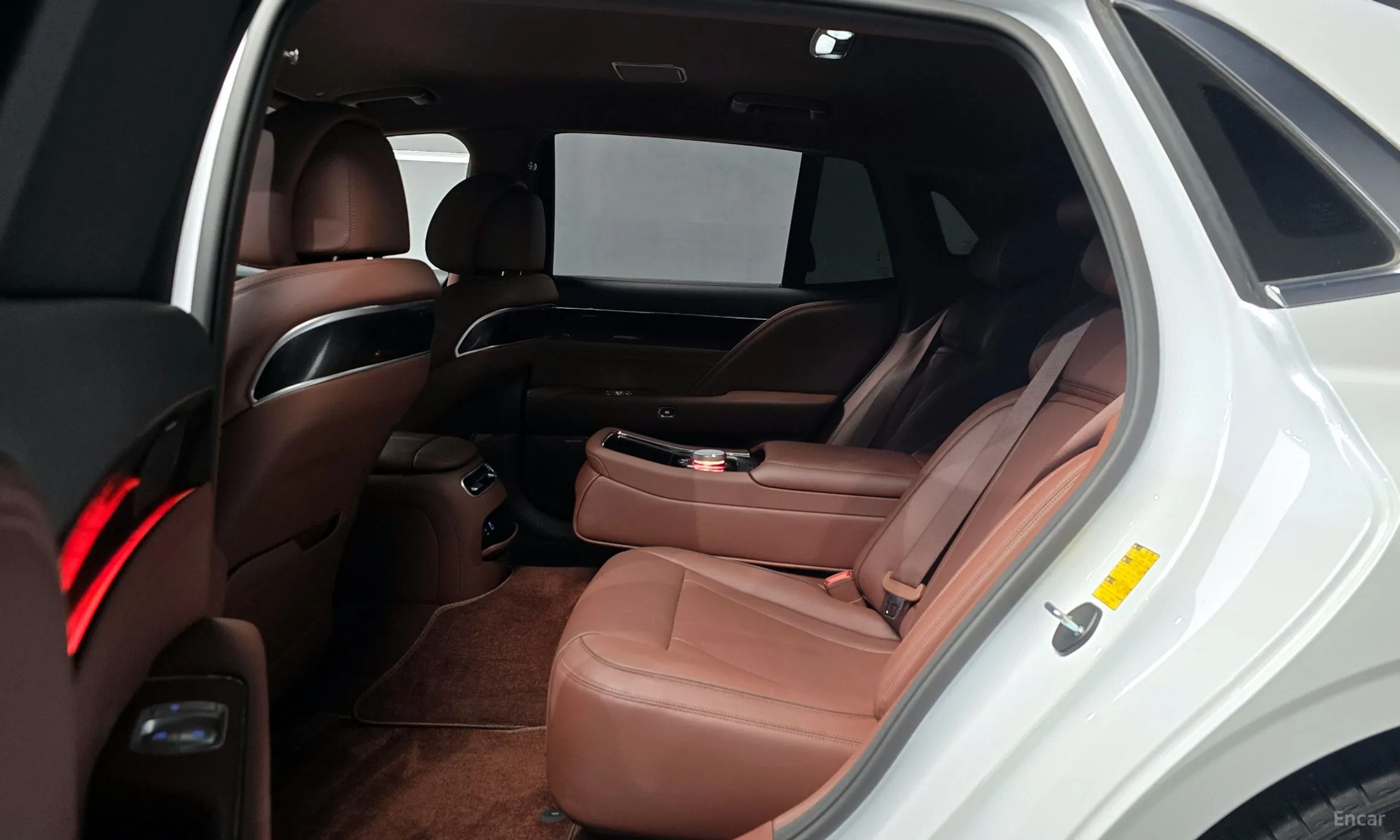 Genesis G90 (RS4) превью 12