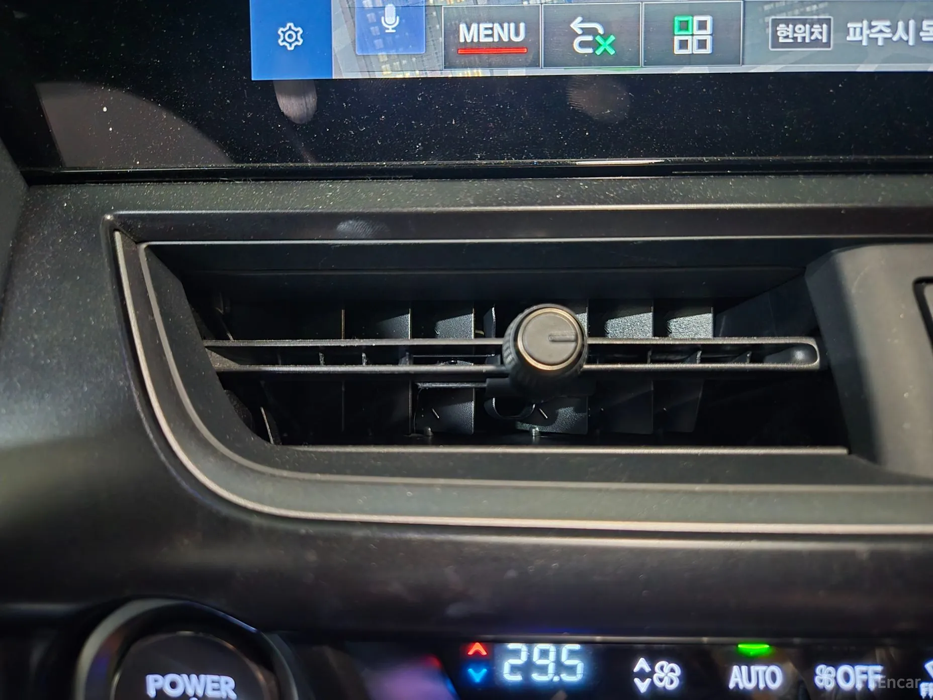 Lexus UX250h превью 16