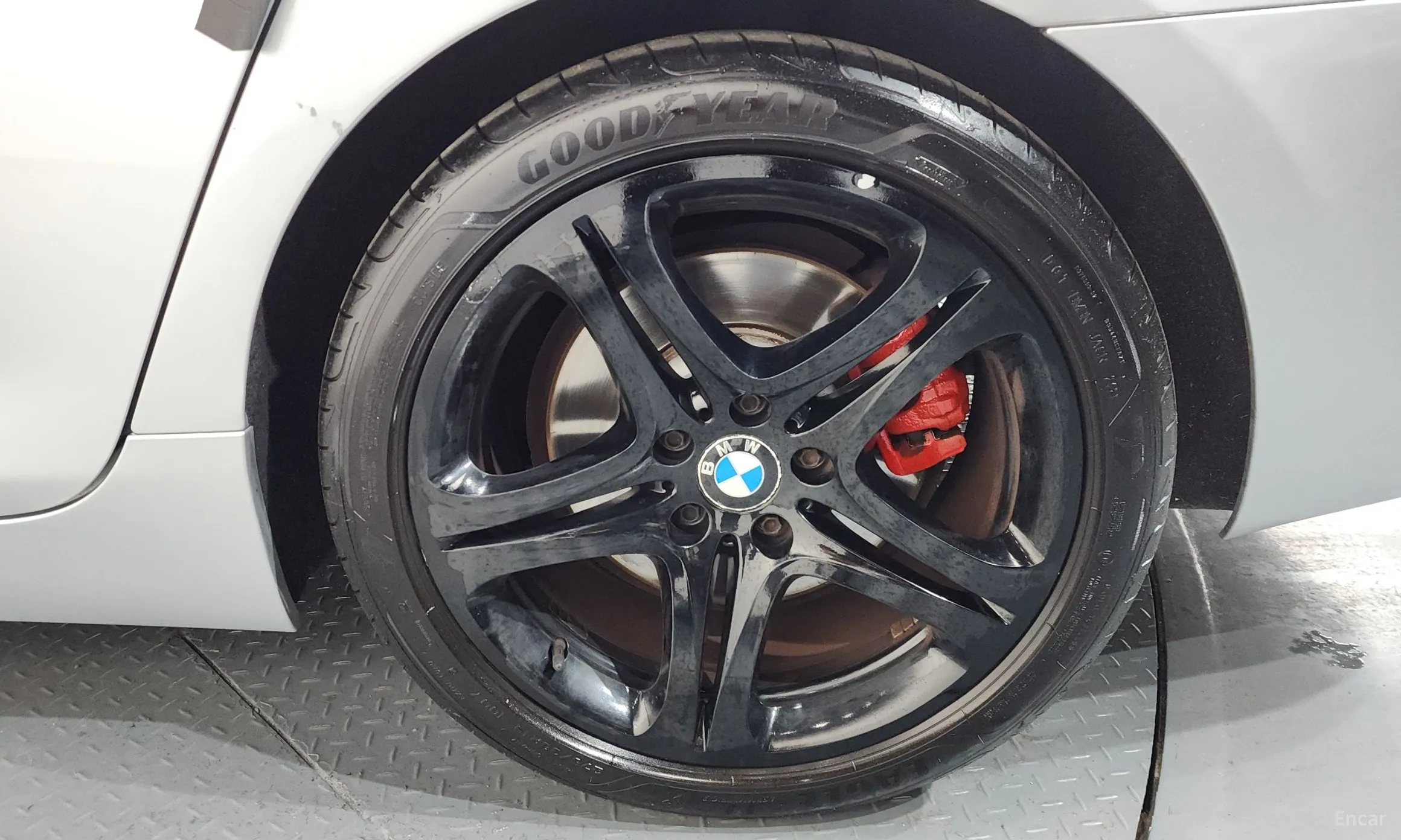 BMW 6 Series (F12) превью 5