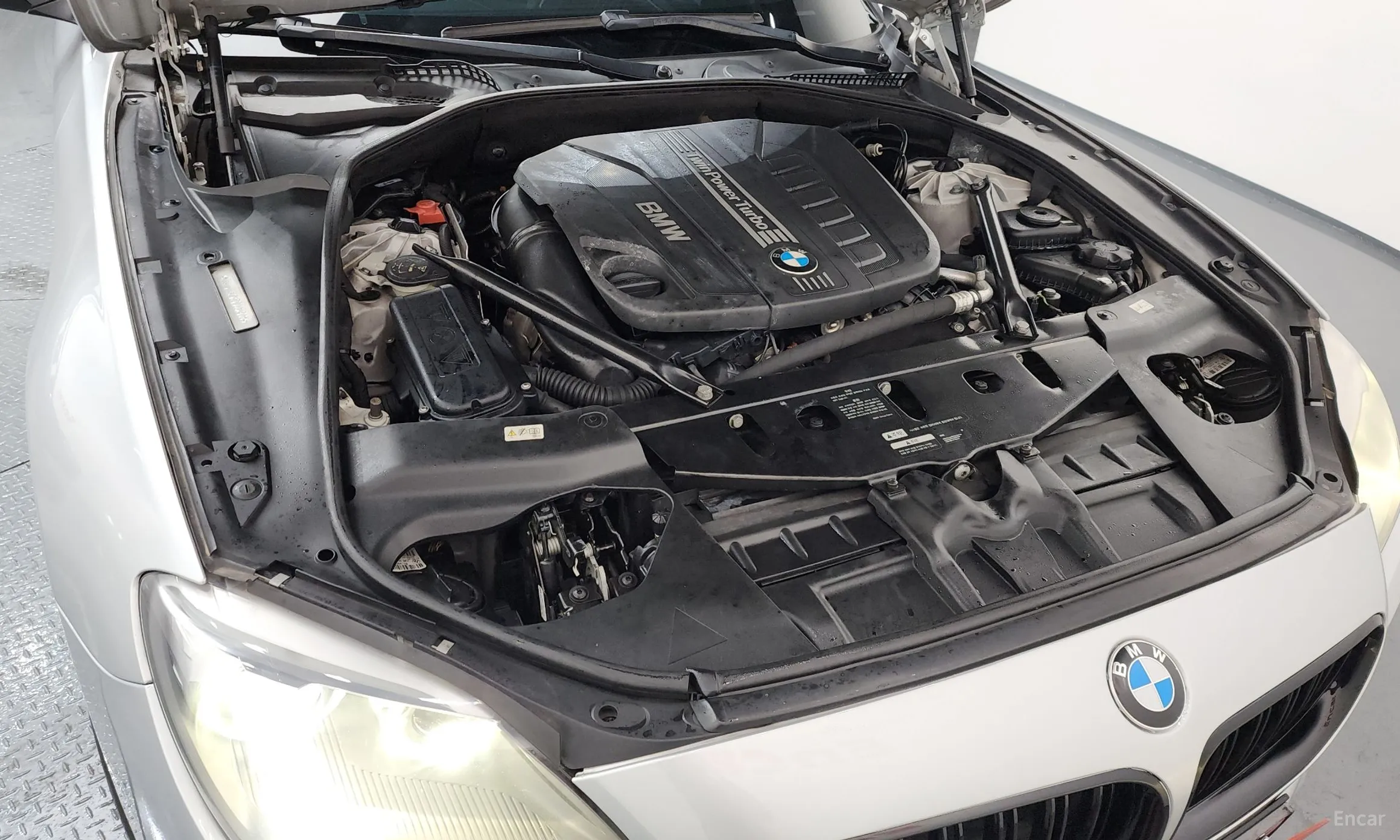 BMW 6 Series (F12) превью 6
